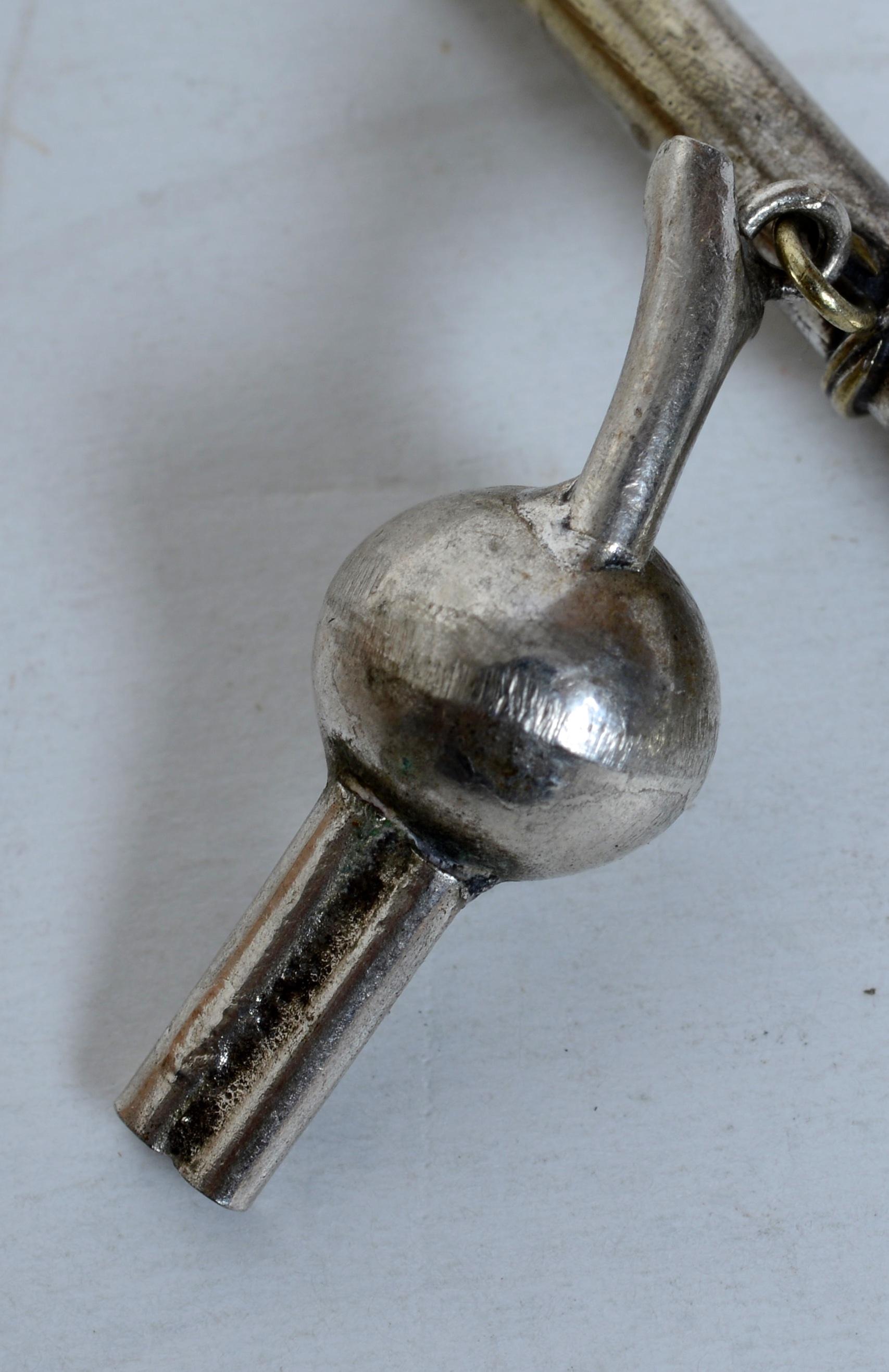 Satz von 8 türkischen, silbernen Eistee-Cocktail-Strohhalmen/Rührstäbchen mit angehängten Charms im Angebot 1