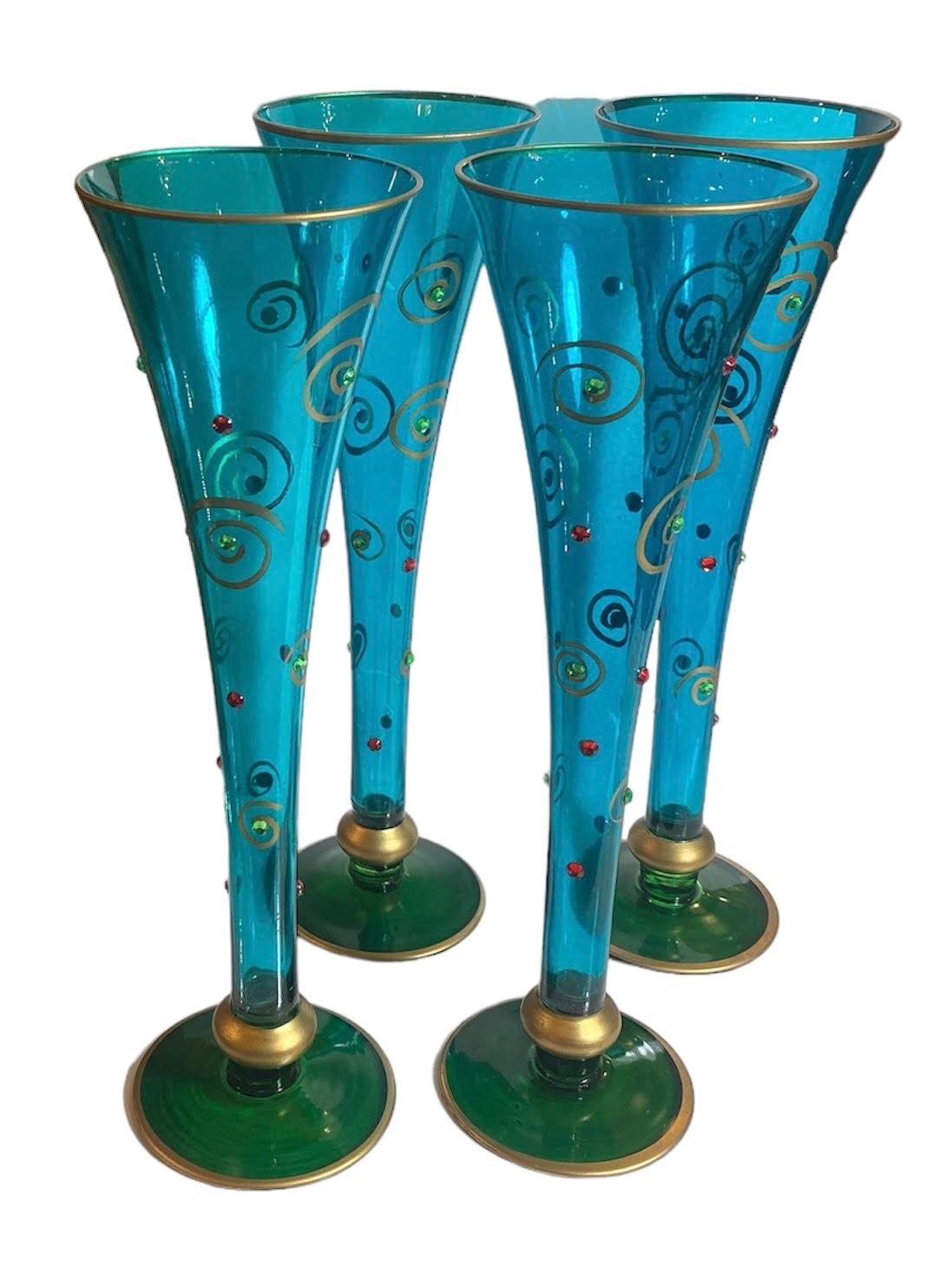 Bicchieri da champagne dipinti a mano di grande fascino 
Base verde con accenti dorati 
Set di 8 