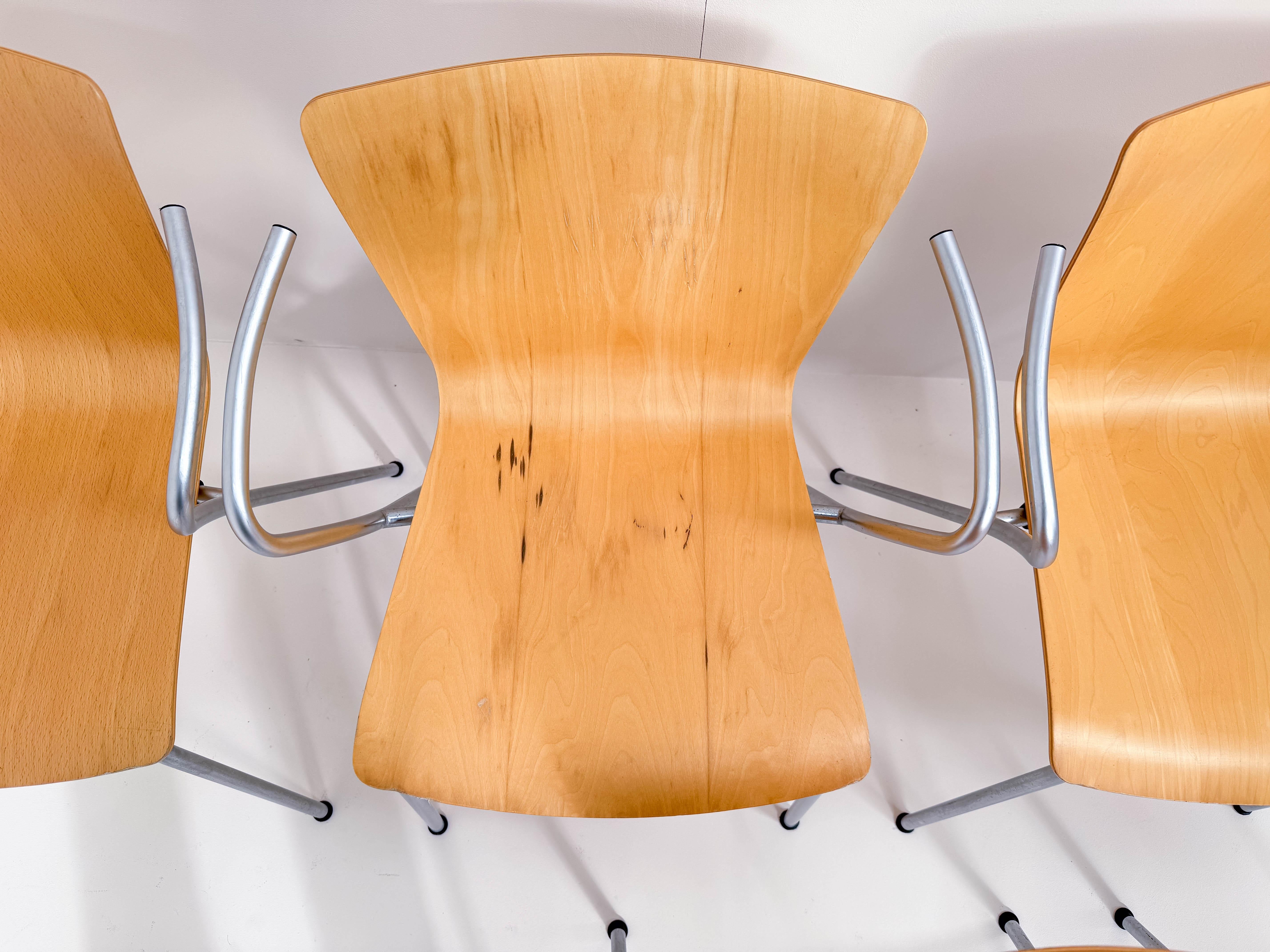 Conjunto de 8 sillones Vico Magistretti 