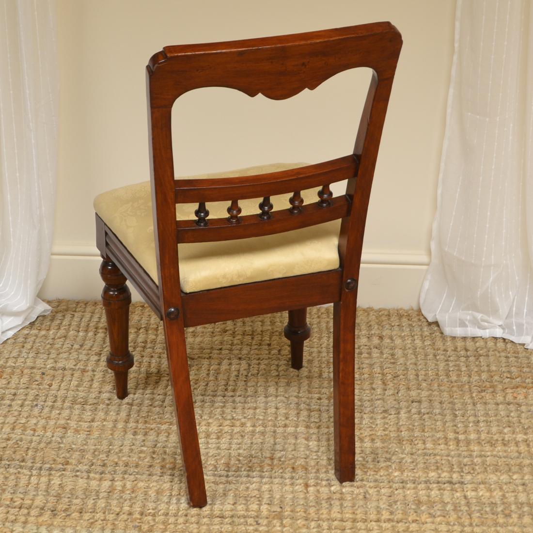 Set of 8 Victorian Mahogany Antique Dining Chairs 1