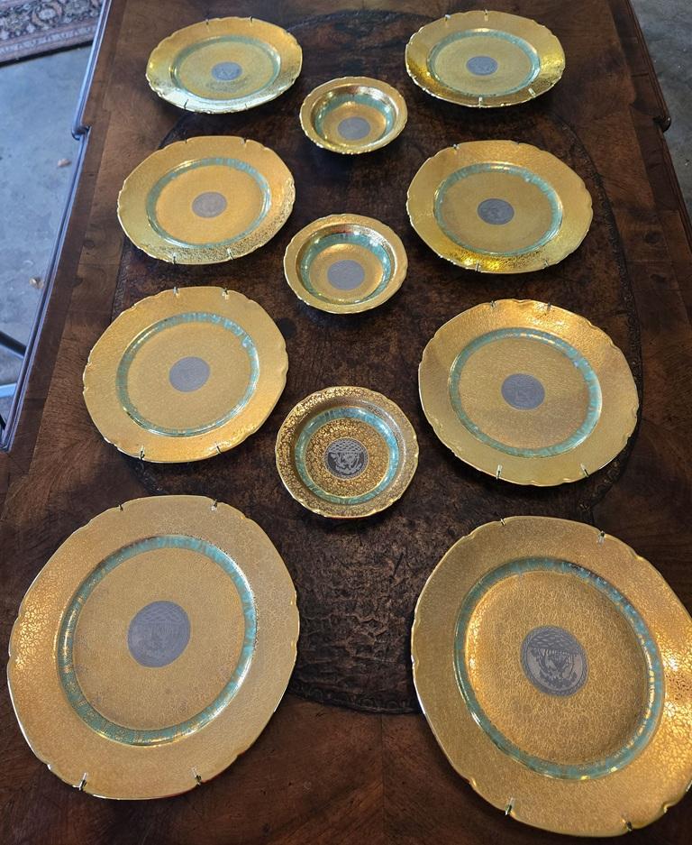 Belle Époque Set of 8 Vintage Bohemian 24kt Gold & Platinum Incrusted Wall Plaques & 3 Bowls For Sale
