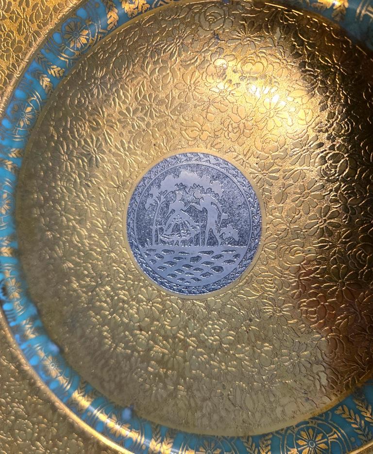 Set of 8 Vintage Bohemian 24kt Gold & Platinum Incrusted Wall Plaques & 3 Bowls In Good Condition For Sale In Dallas, TX
