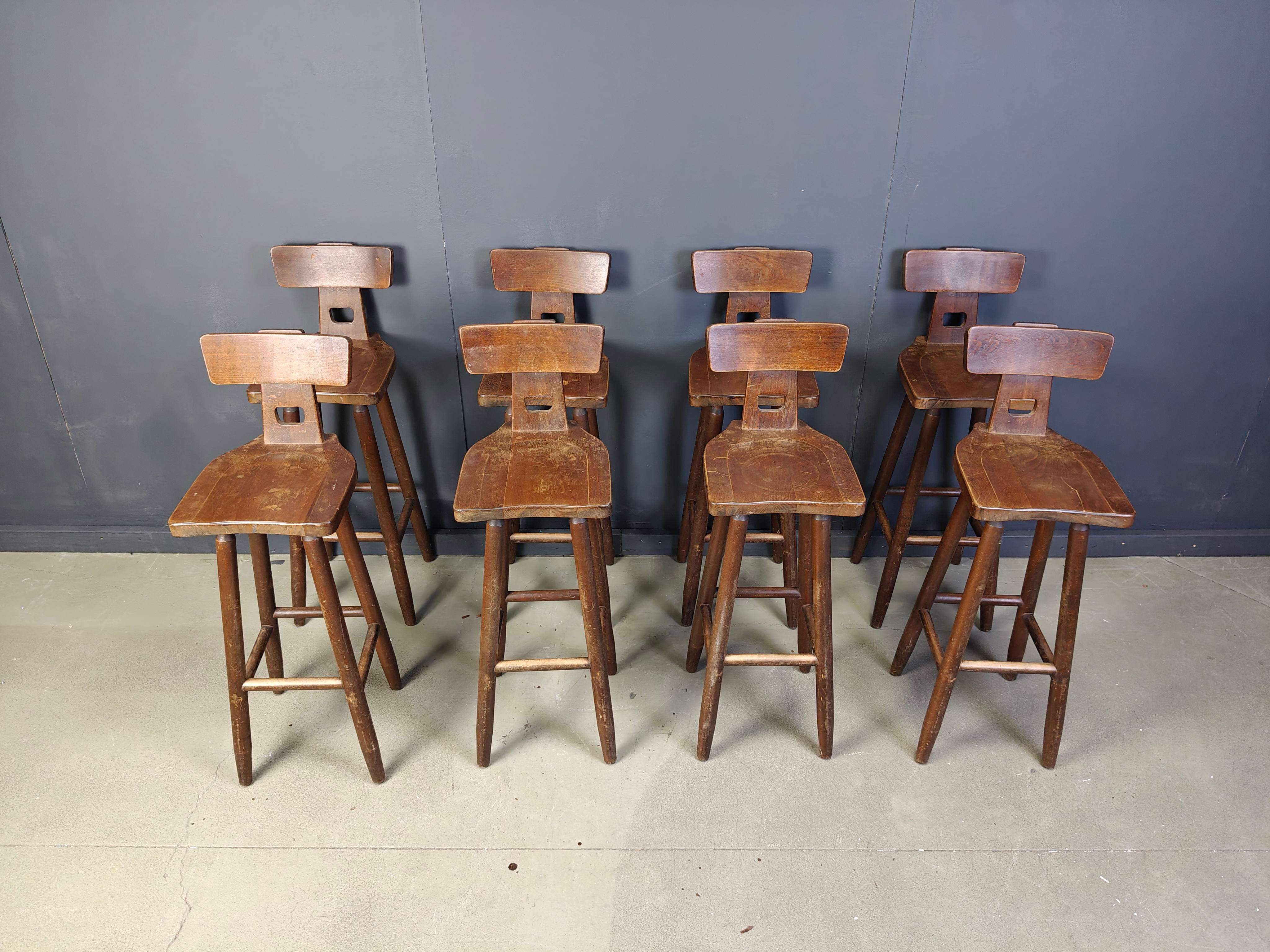 Mid century brutalist bar stools with backrests.

Simple, strudy design.

1960s - Belgium

Good overall condition with normal age related wear

Dimensions:
Height: 110cm
Width: 35cm
Depth: 40cm
Seat height: 80cm

Ref.: 25080503

*Price is for the