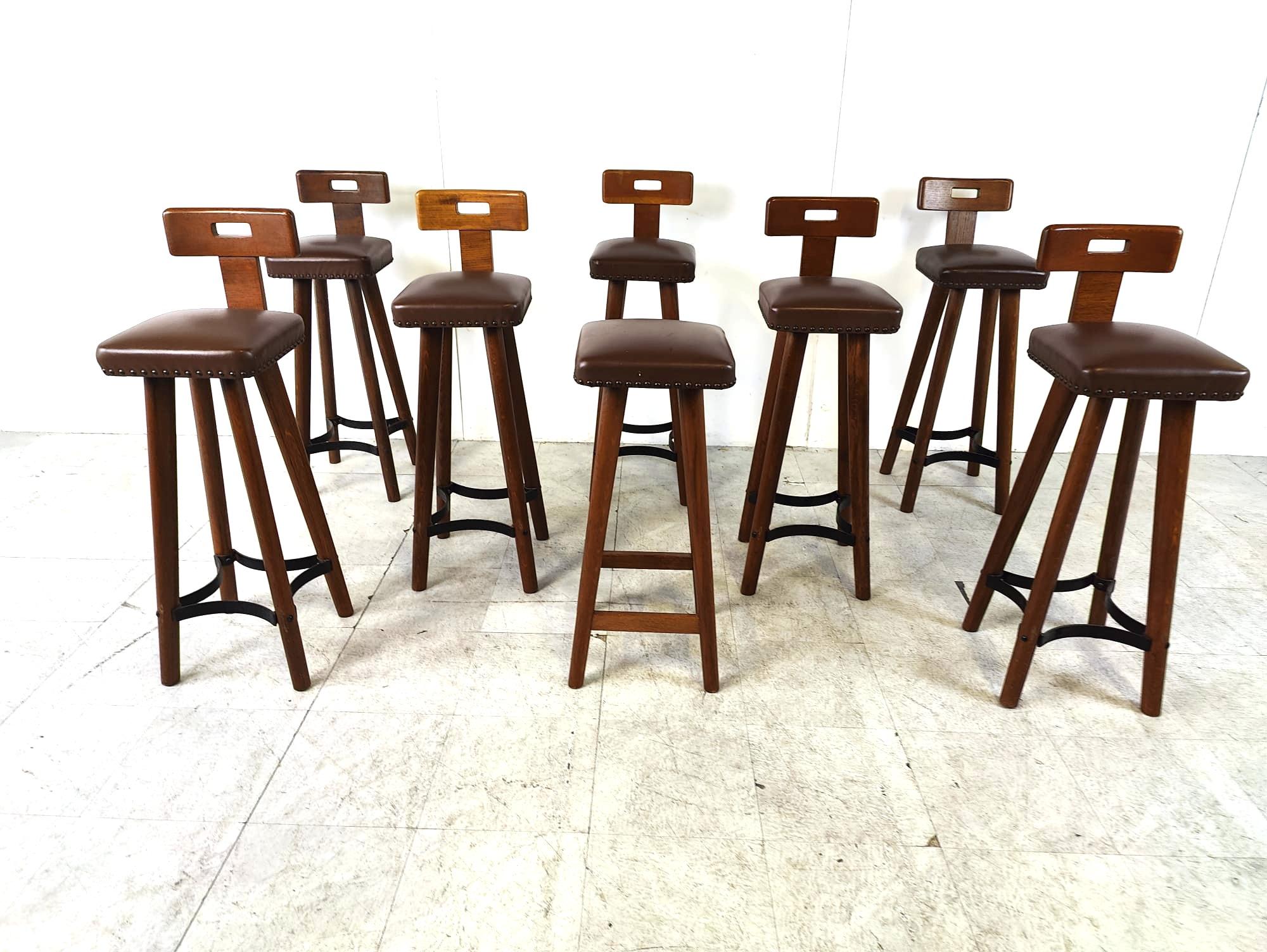 Set of 8 vintage brutalist bar stools, 1960s 1