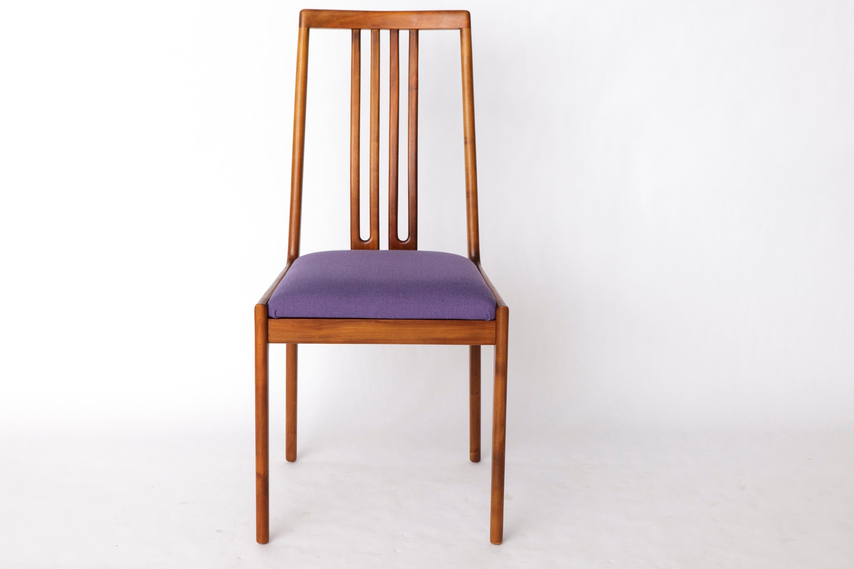 Mid-Century Modern Ensemble de 8 chaises vintage par Lübke - 1960s-70s Beech Wood & Violet Textile en vente