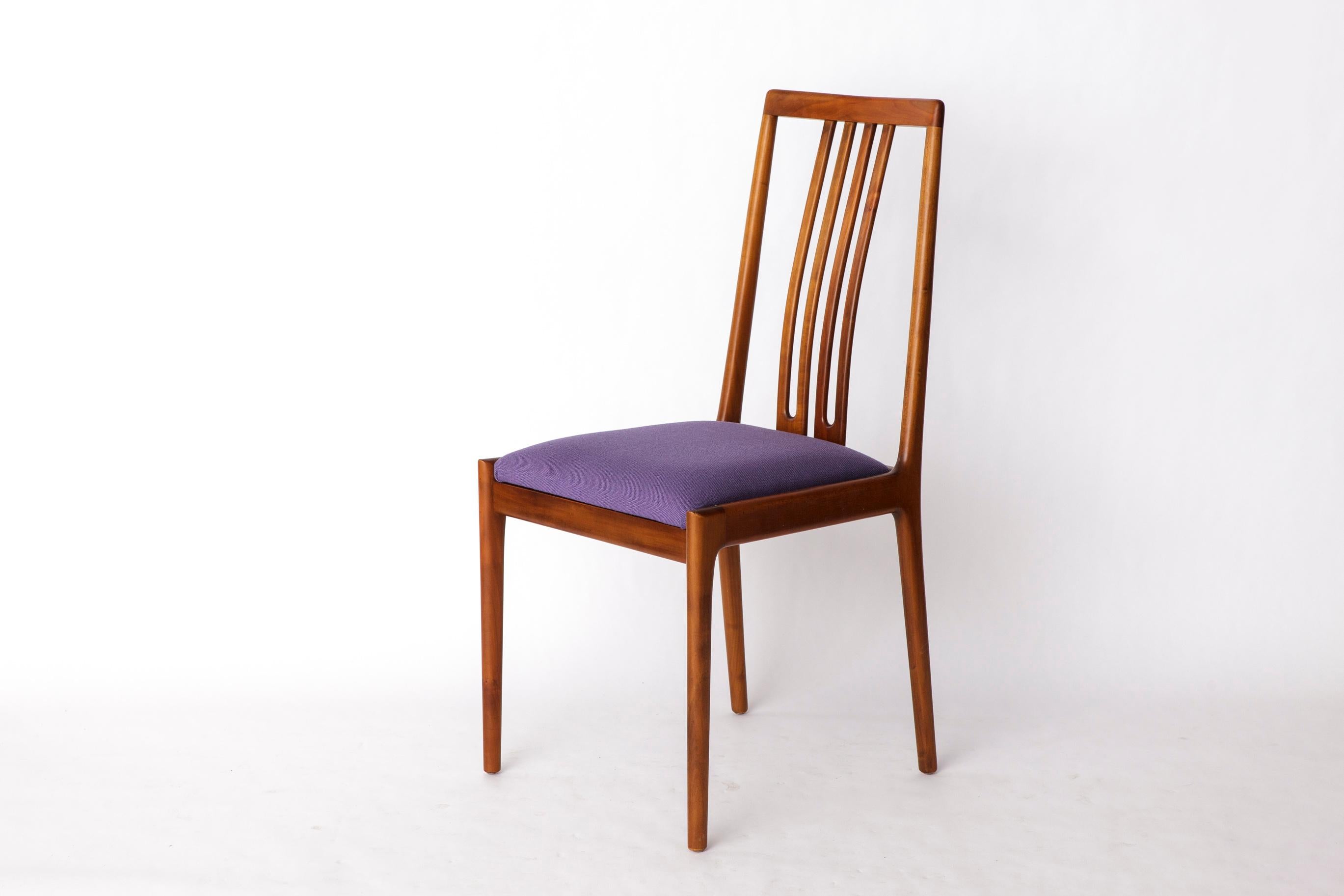 Ensemble de 8 chaises vintage par Lübke - 1960s-70s Beech Wood & Violet Textile Bon état - En vente à Hannover, DE