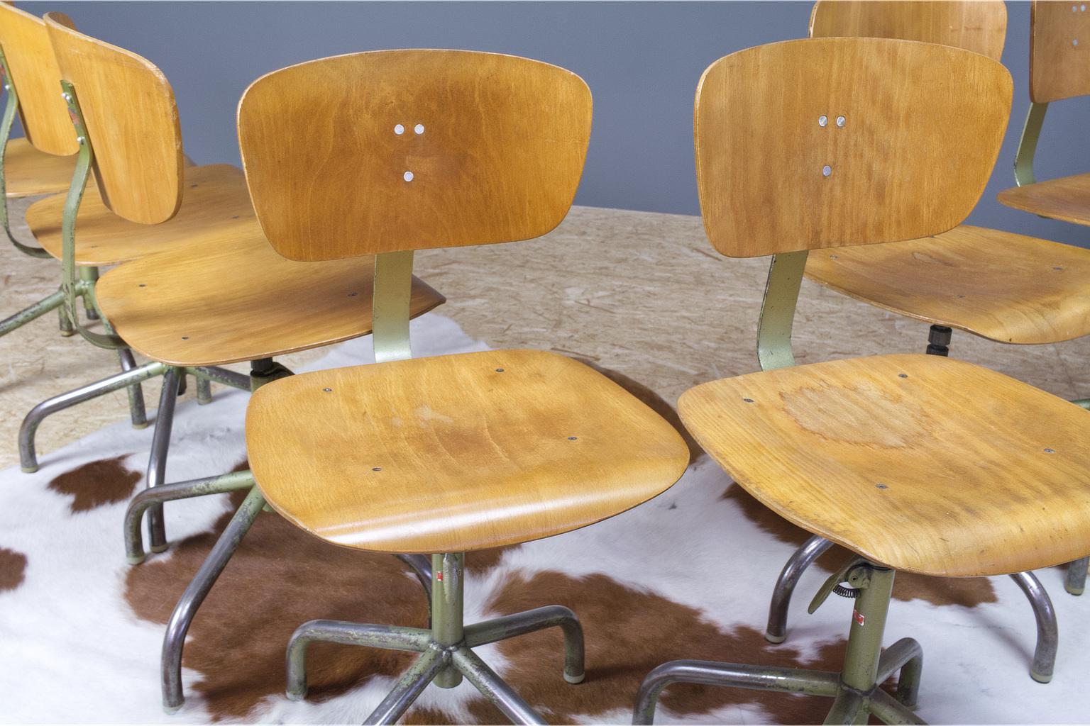 Mid-20th Century Set of 8 Vintage Desk Swivel Chairs in Metal and Plywood, Germany, 1960s