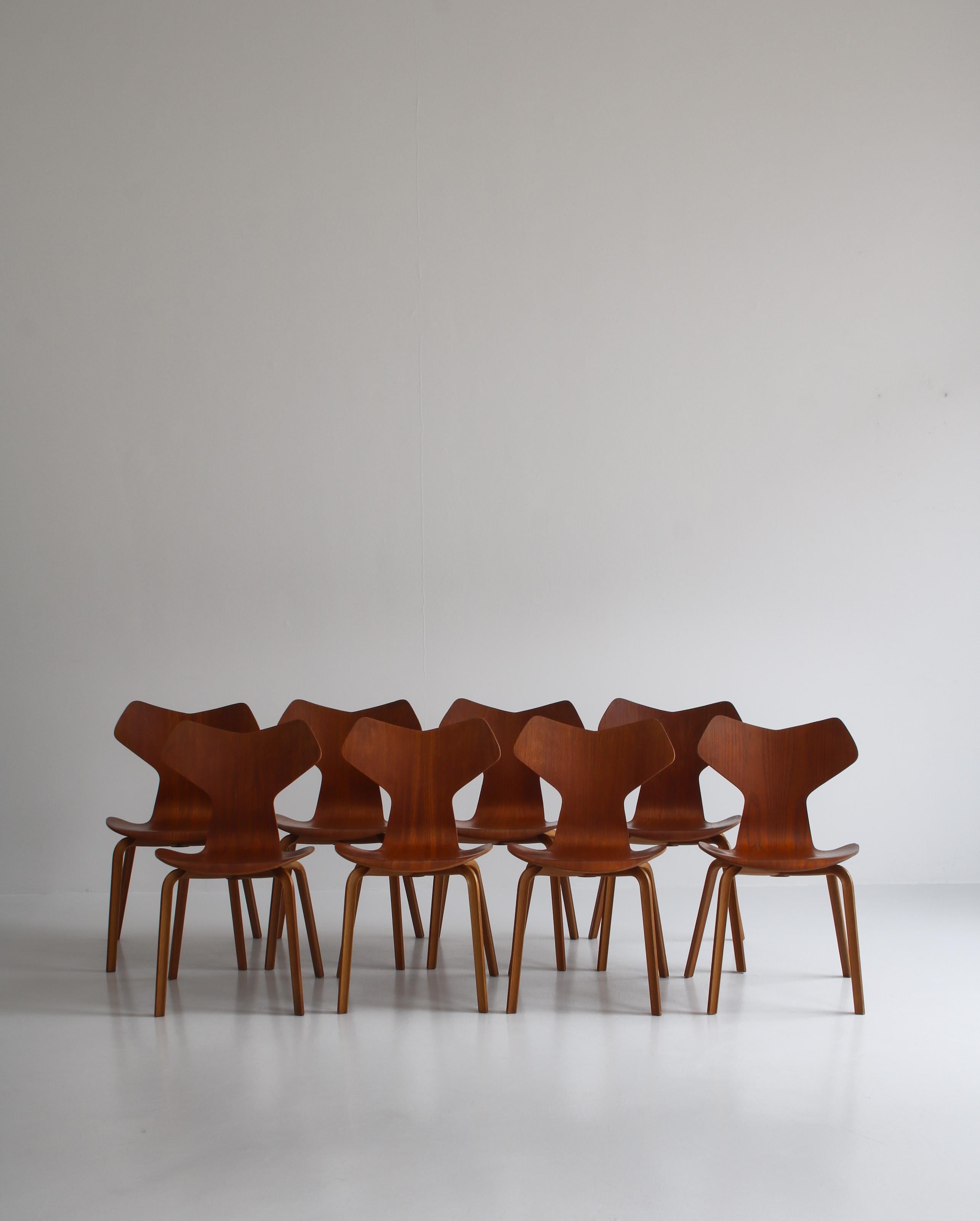 Scandinavian Modern 8 Vintage teak wood Dining Chairs 