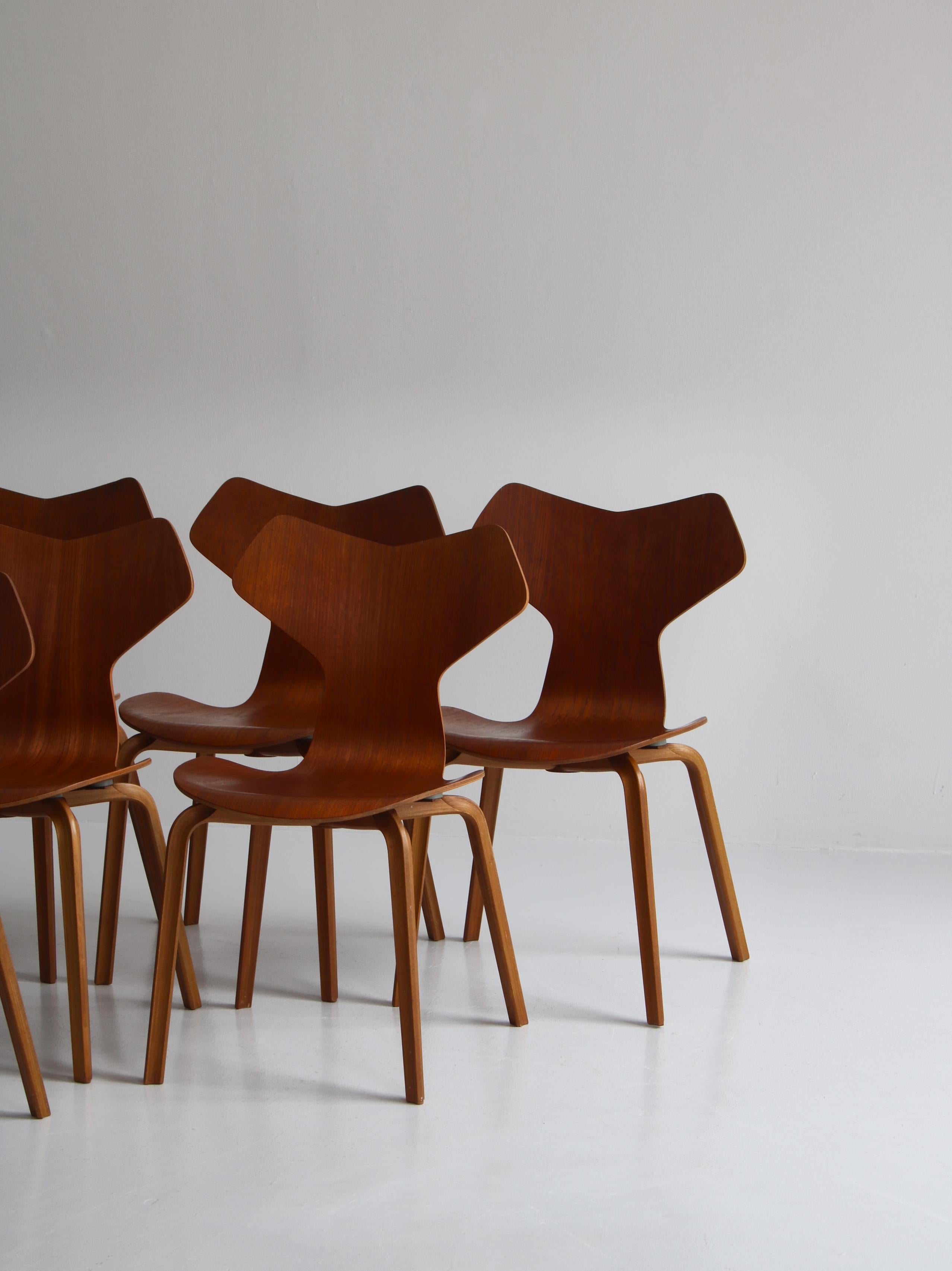 Teak 8 Vintage teak wood Dining Chairs 