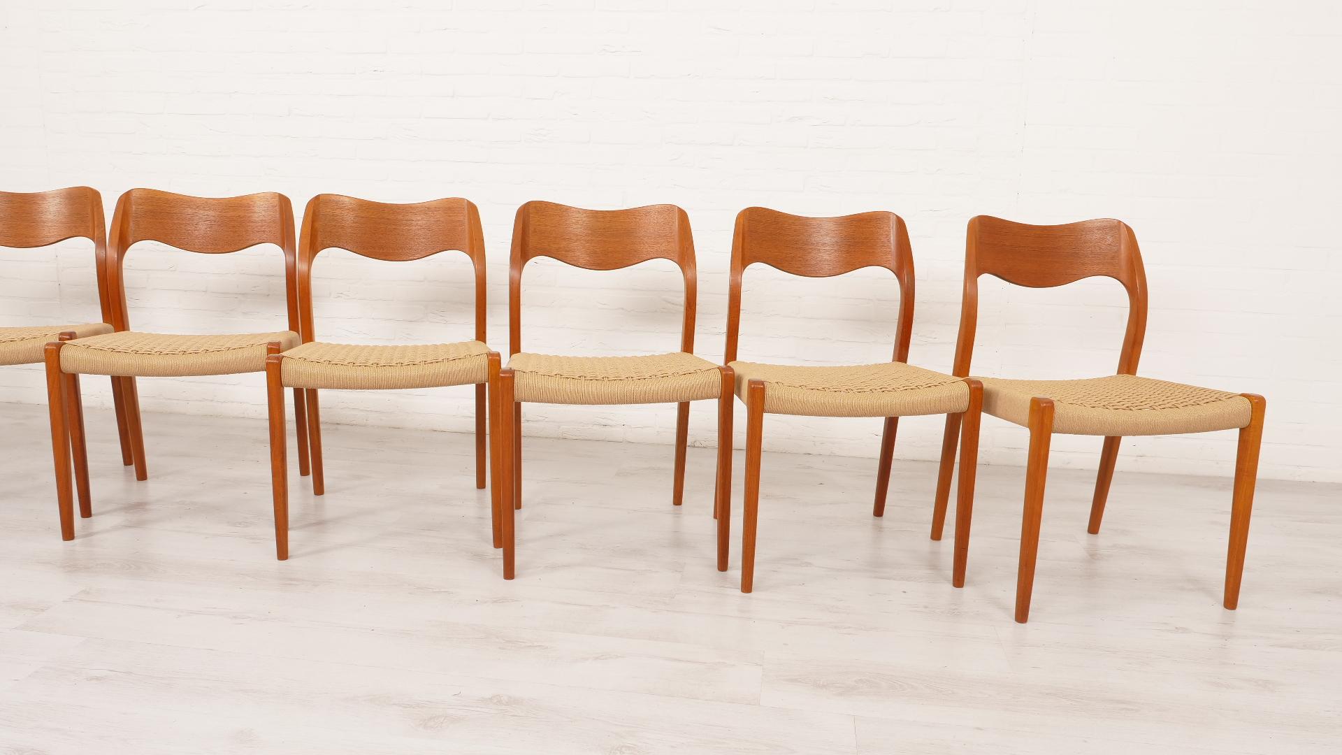 Hand-Knotted Set of 8 vintage dining chairs  Niels Otto Møller  Model 71 & Model 55  
