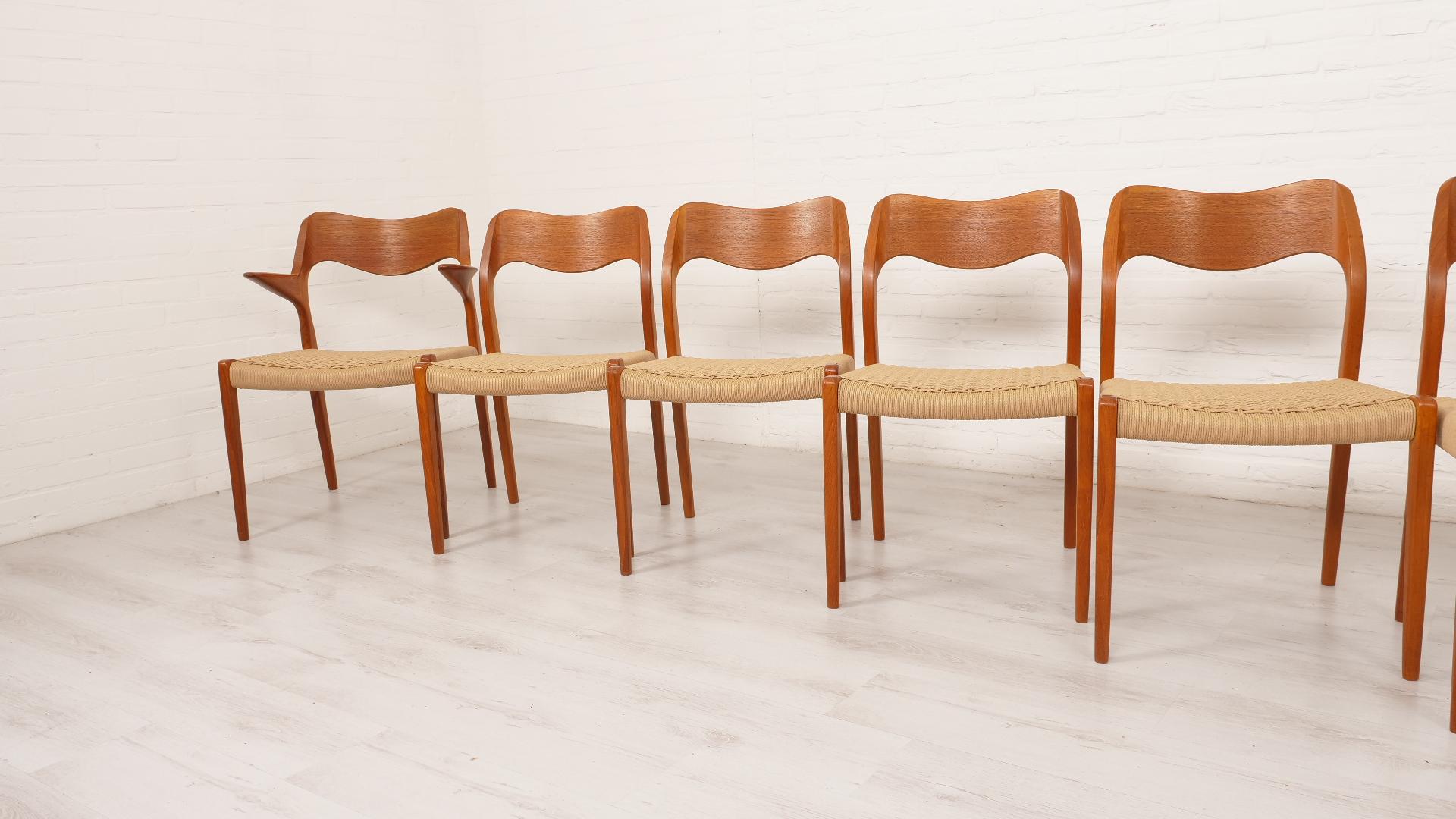 Set of 8 vintage dining chairs  Niels Otto Møller  Model 71 & Model 55   In Excellent Condition In VEENENDAAL, NL