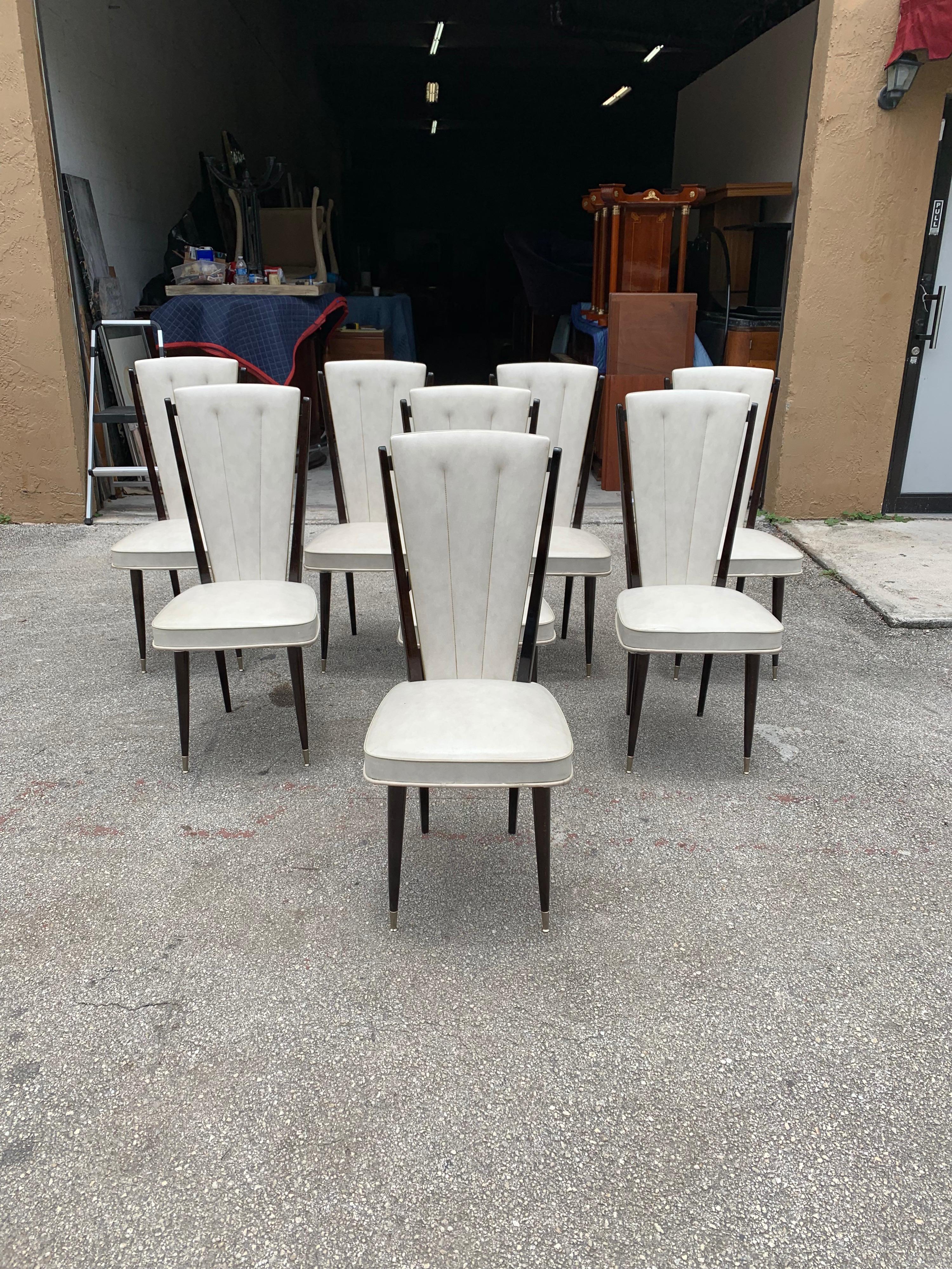 Set of 8 Vintage French Modern Solid Mahogany Dining Chairs, 1940s In Good Condition In Hialeah, FL