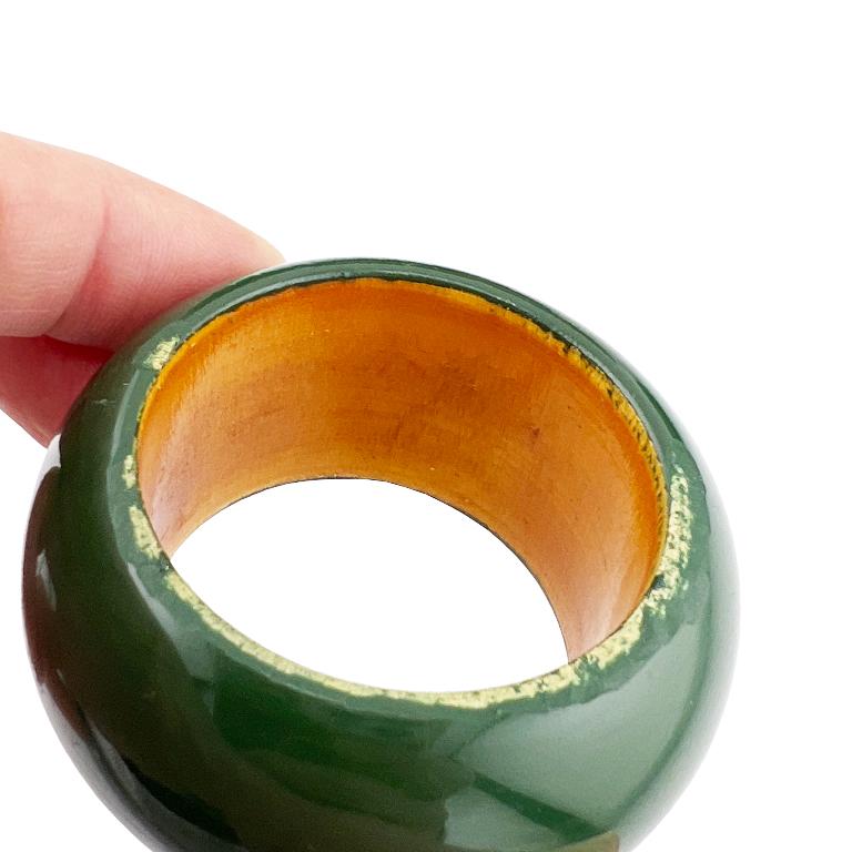 Italian Set of 8 Vintage Green & Orange Lacquer Napkin Rings, Gucci or Hermès Style For Sale
