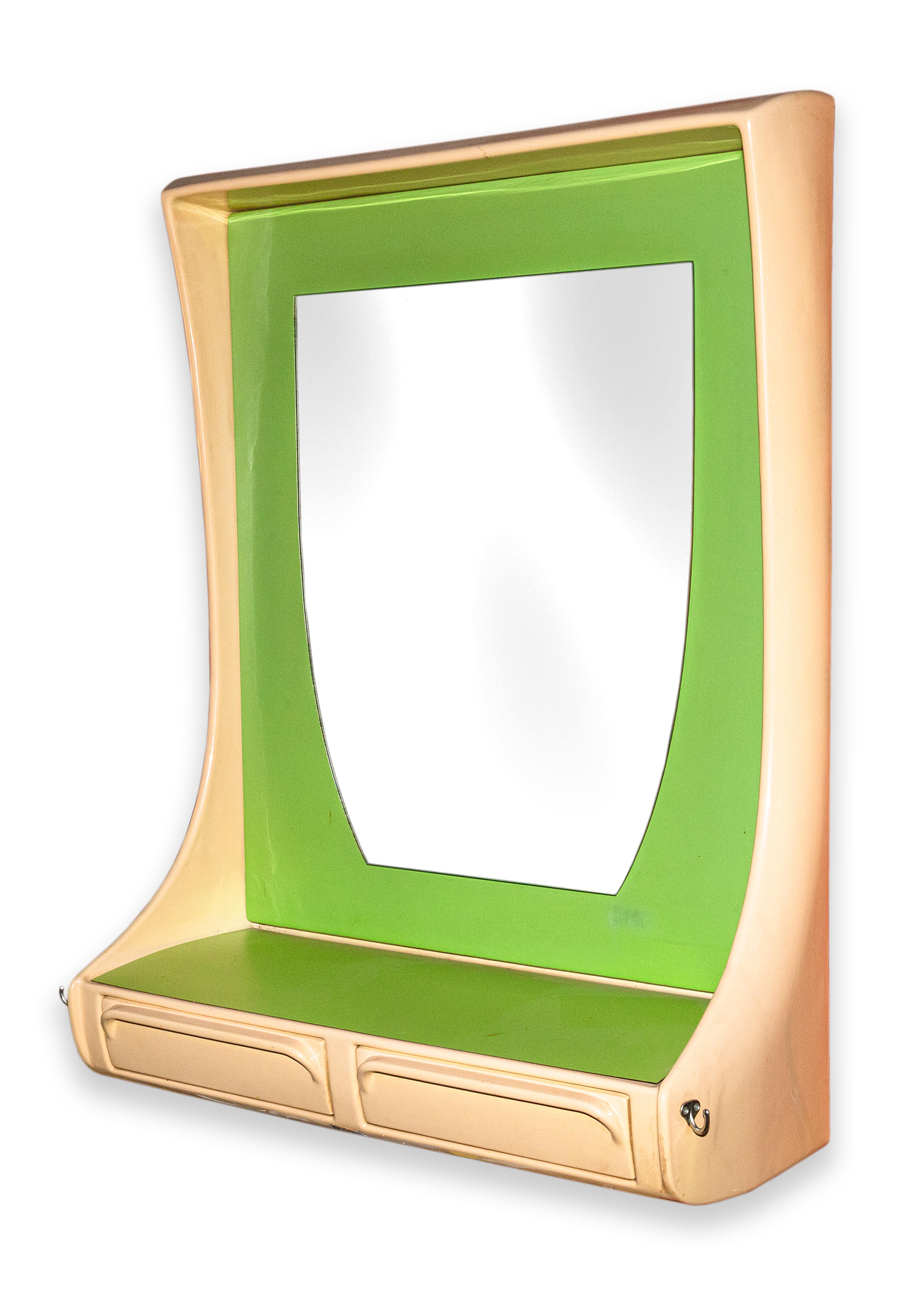 Satz von 8 Retro Space Age Friseur Spiegeln in Lime Green & Taupe (20. Jahrhundert) im Angebot