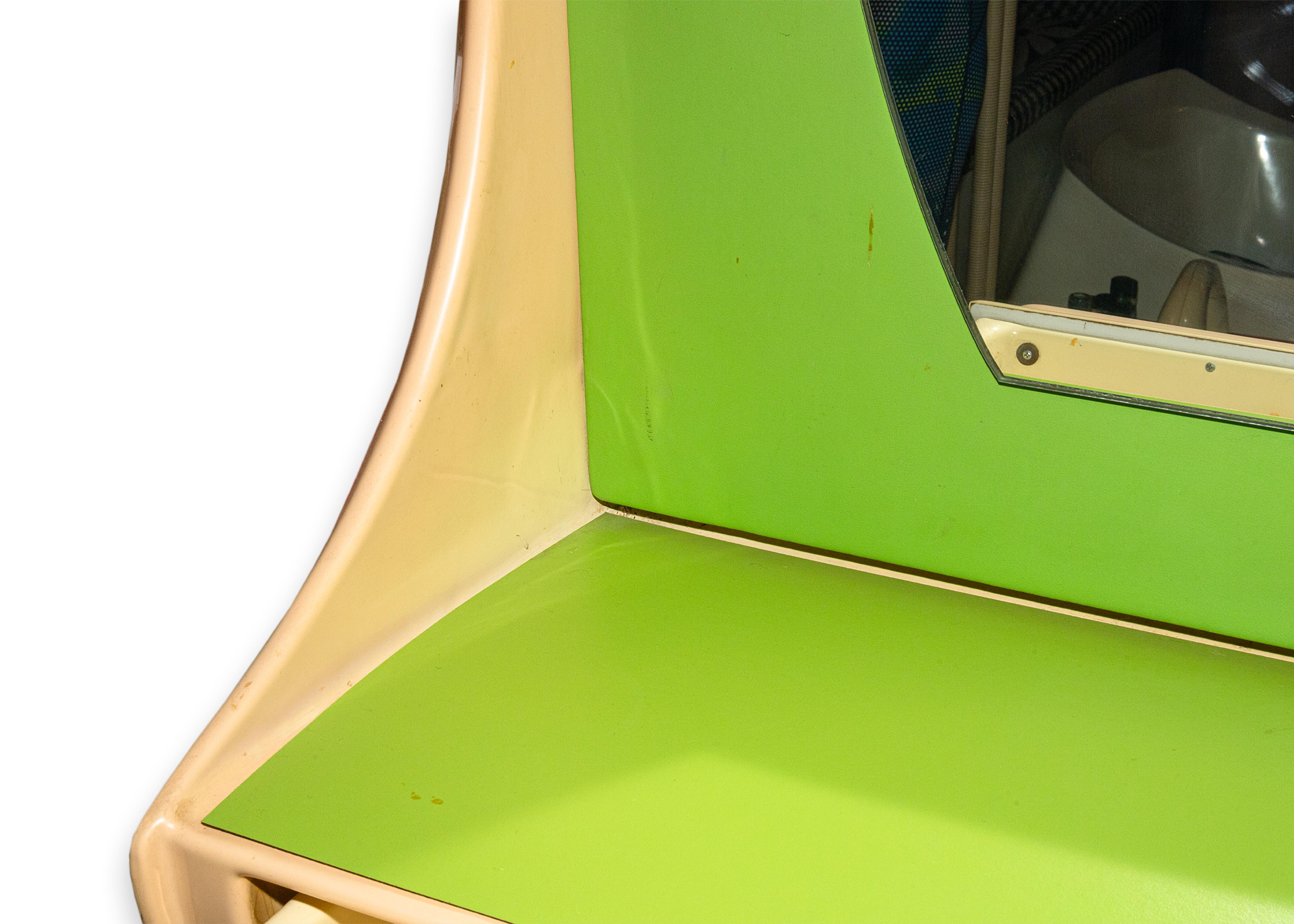 Satz von 8 Retro Space Age Friseur Spiegeln in Lime Green & Taupe im Angebot 2