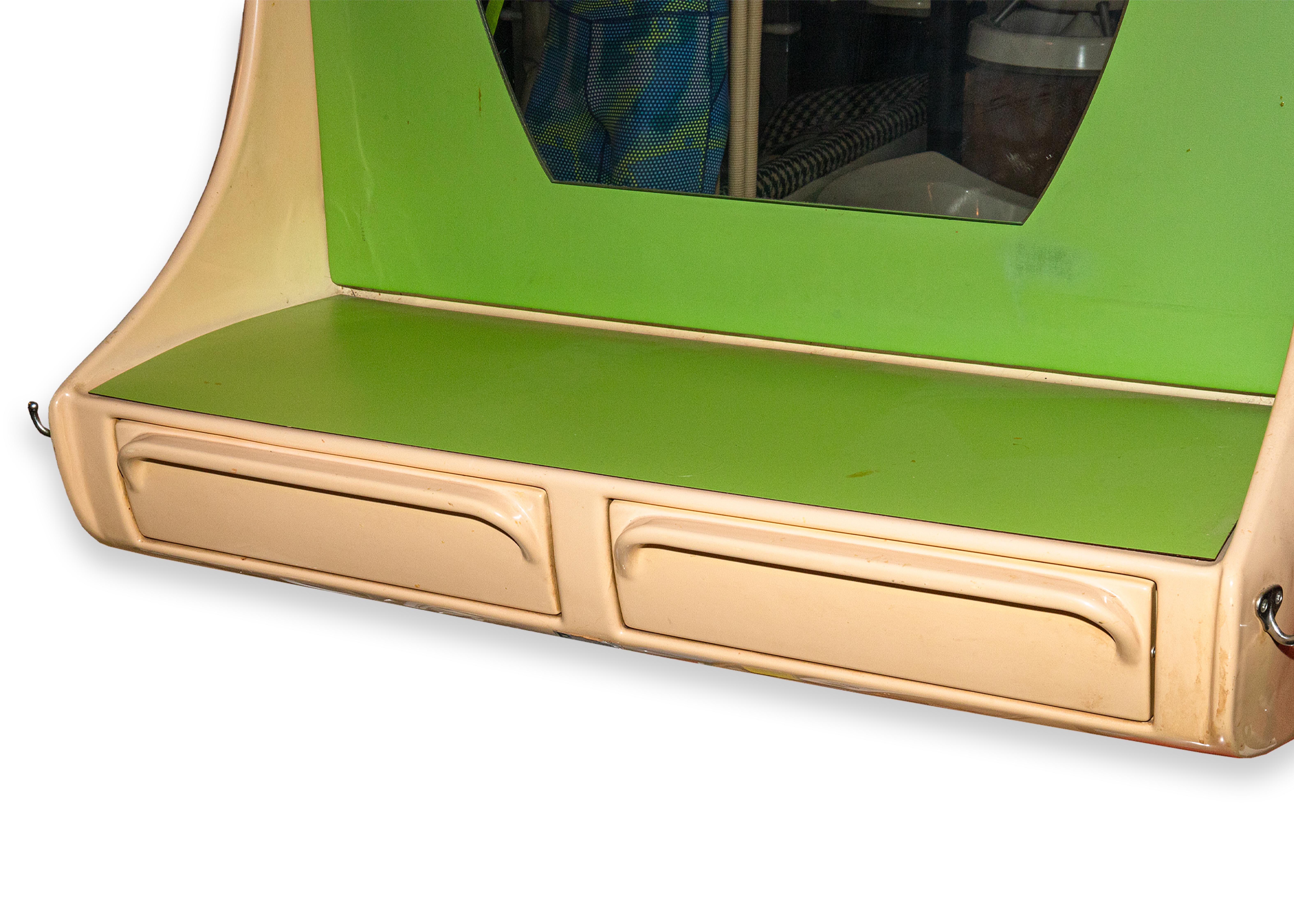 Satz von 8 Retro Space Age Friseur Spiegeln in Lime Green & Taupe im Angebot 3