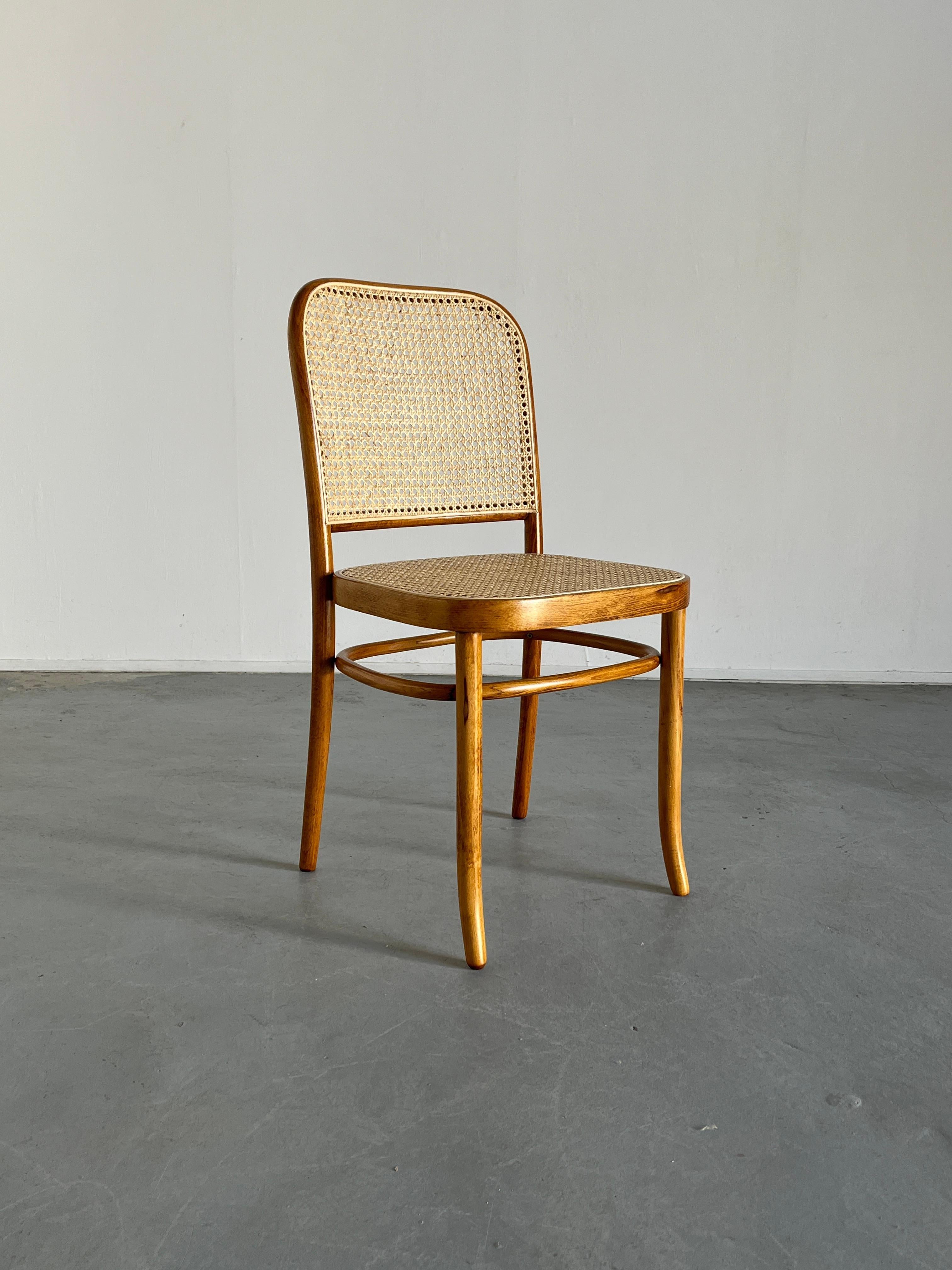 Cane Set of 8 Vintage Thonet Bentwood Prague Chairs by Josef Hoffman, 1970s, Restored