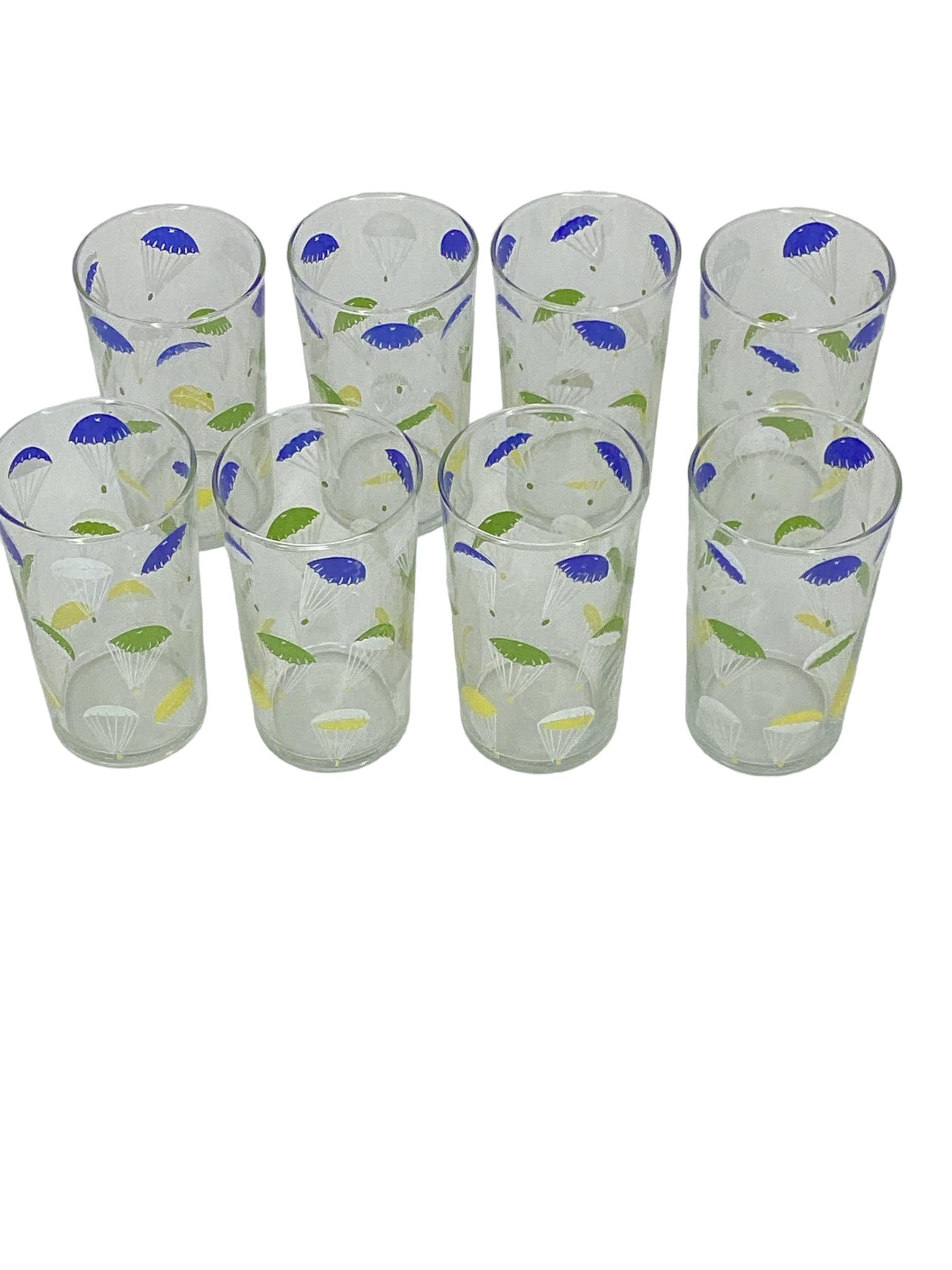 Set of 8 Vintage Tumblers with Parachute Design.  In Good Condition For Sale In Chapel Hill, NC