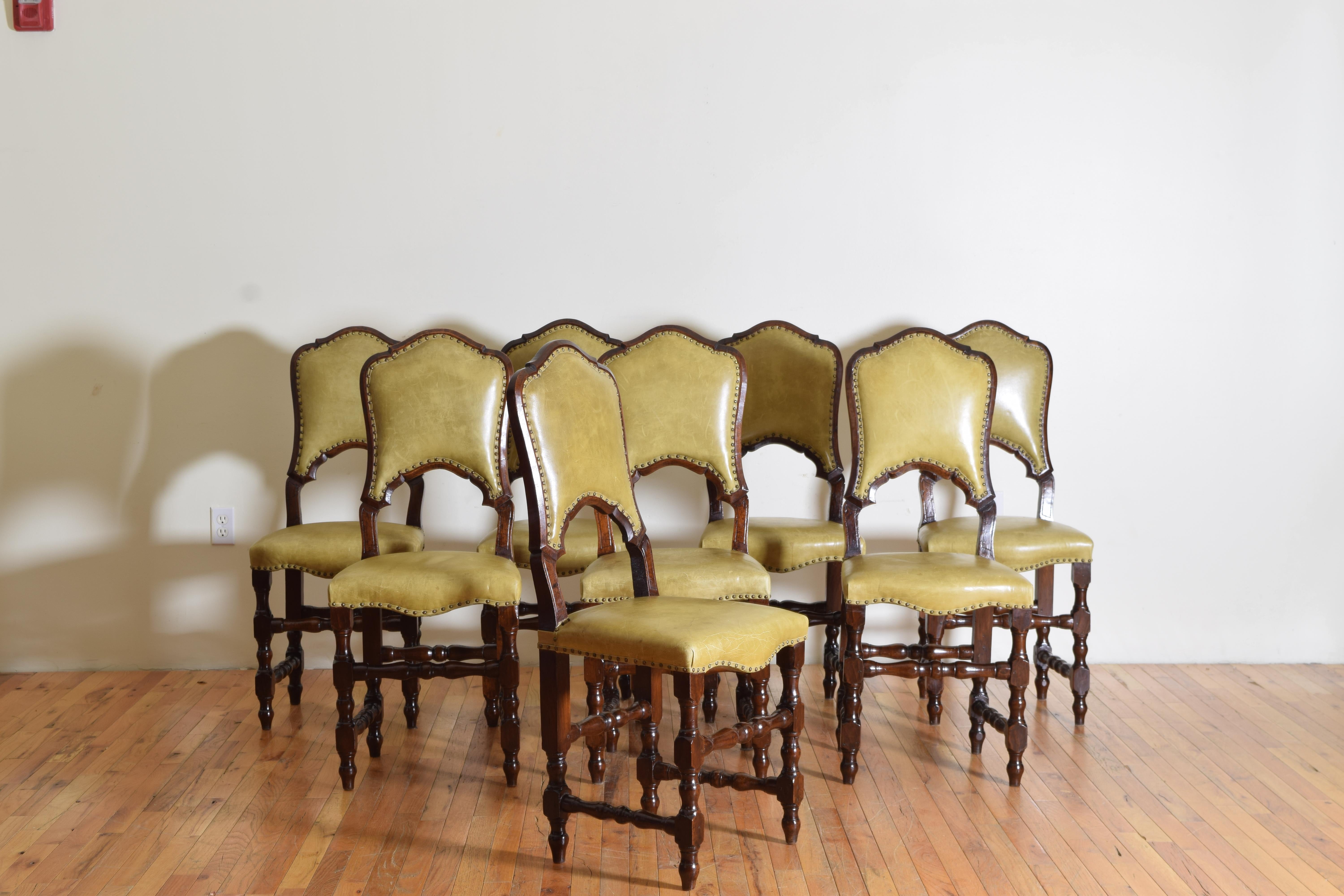 Italian Set of 8 Walnut and Leather Upholstered Dining Chairs, 19th Century