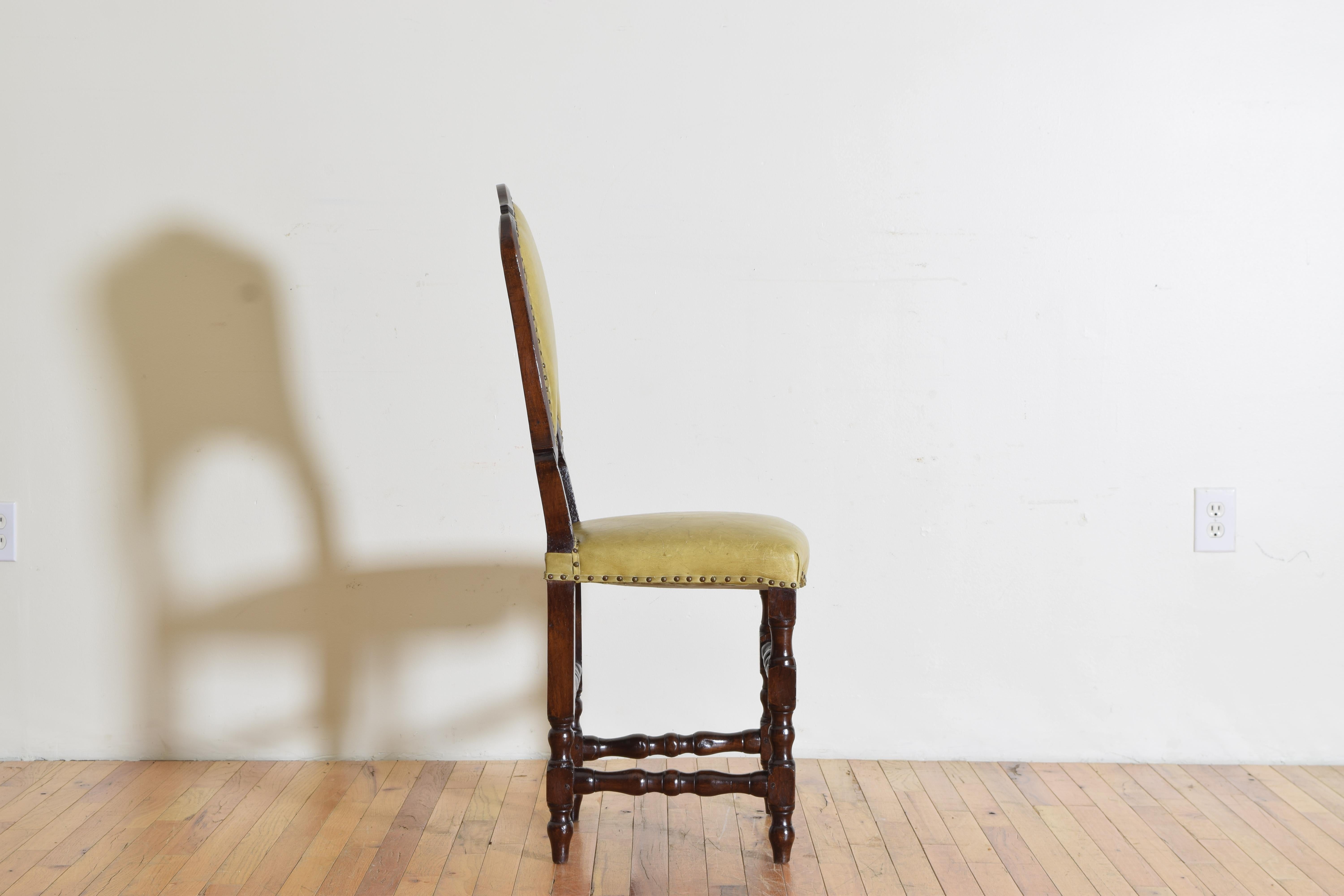 Set of 8 Walnut and Leather Upholstered Dining Chairs, 19th Century 1