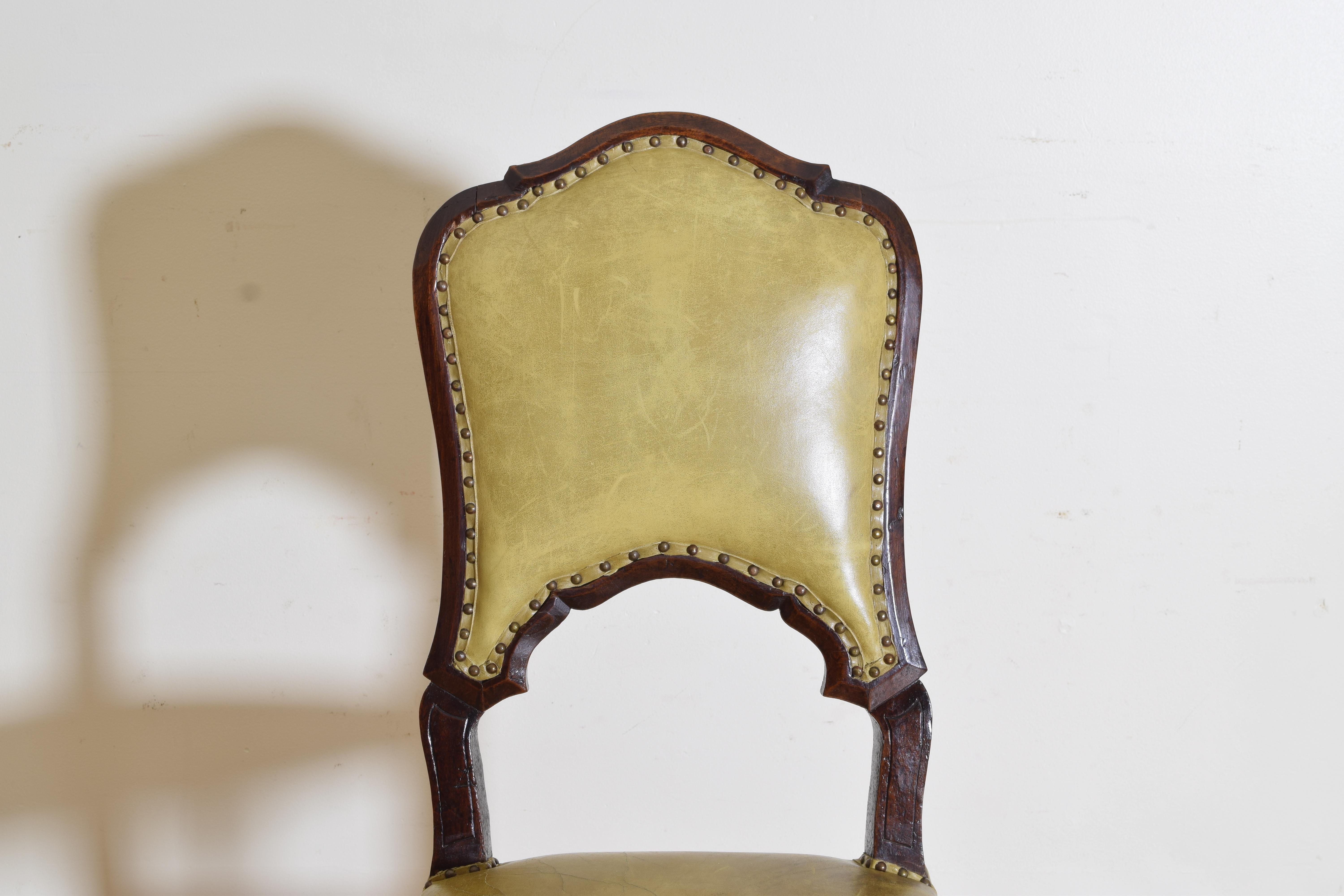 Set of 8 Walnut and Leather Upholstered Dining Chairs, 19th Century 3