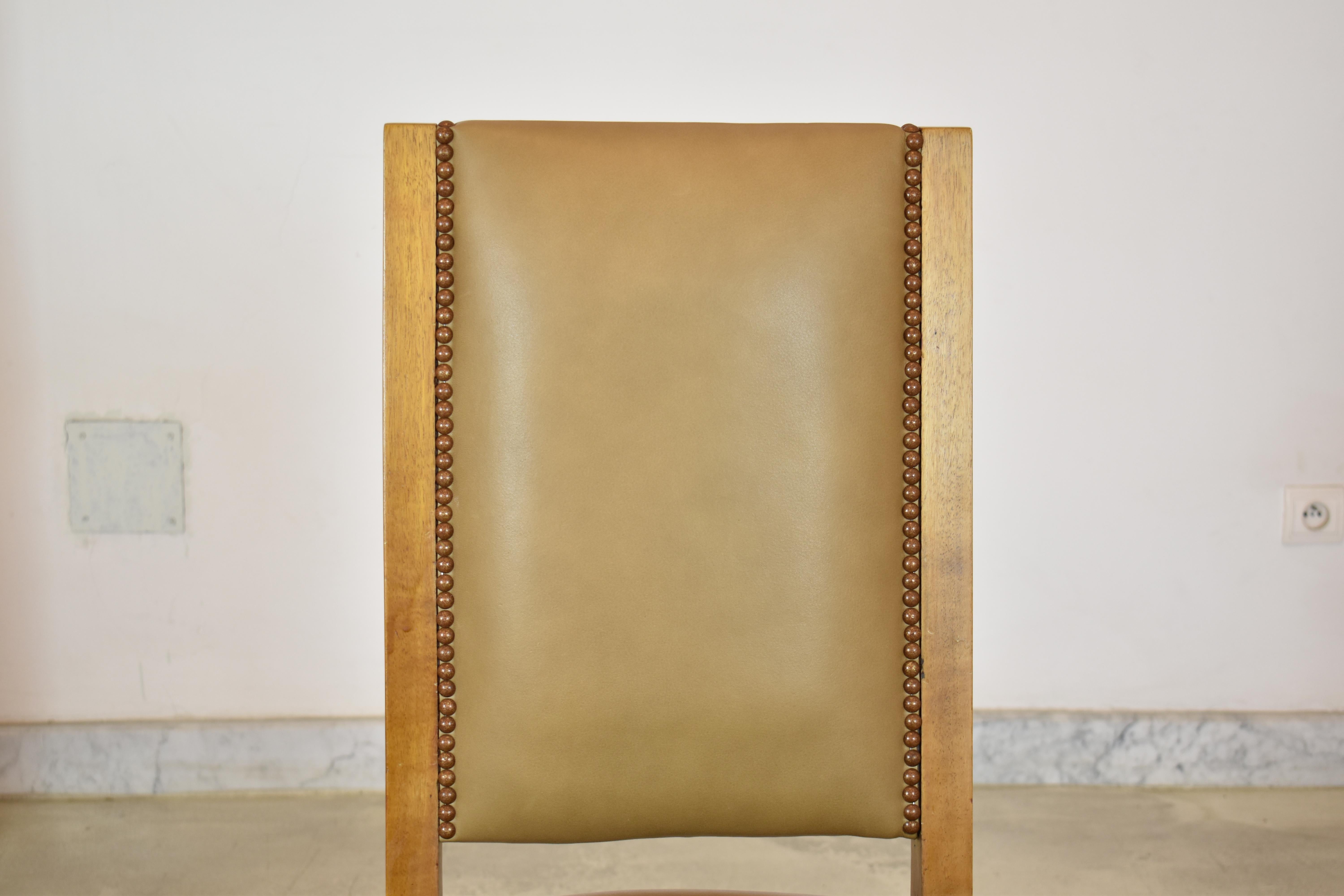 Set of 8 Walnut & Leather Dining Chairs by André Sornay, France 1930s In Good Condition In Paris, FR