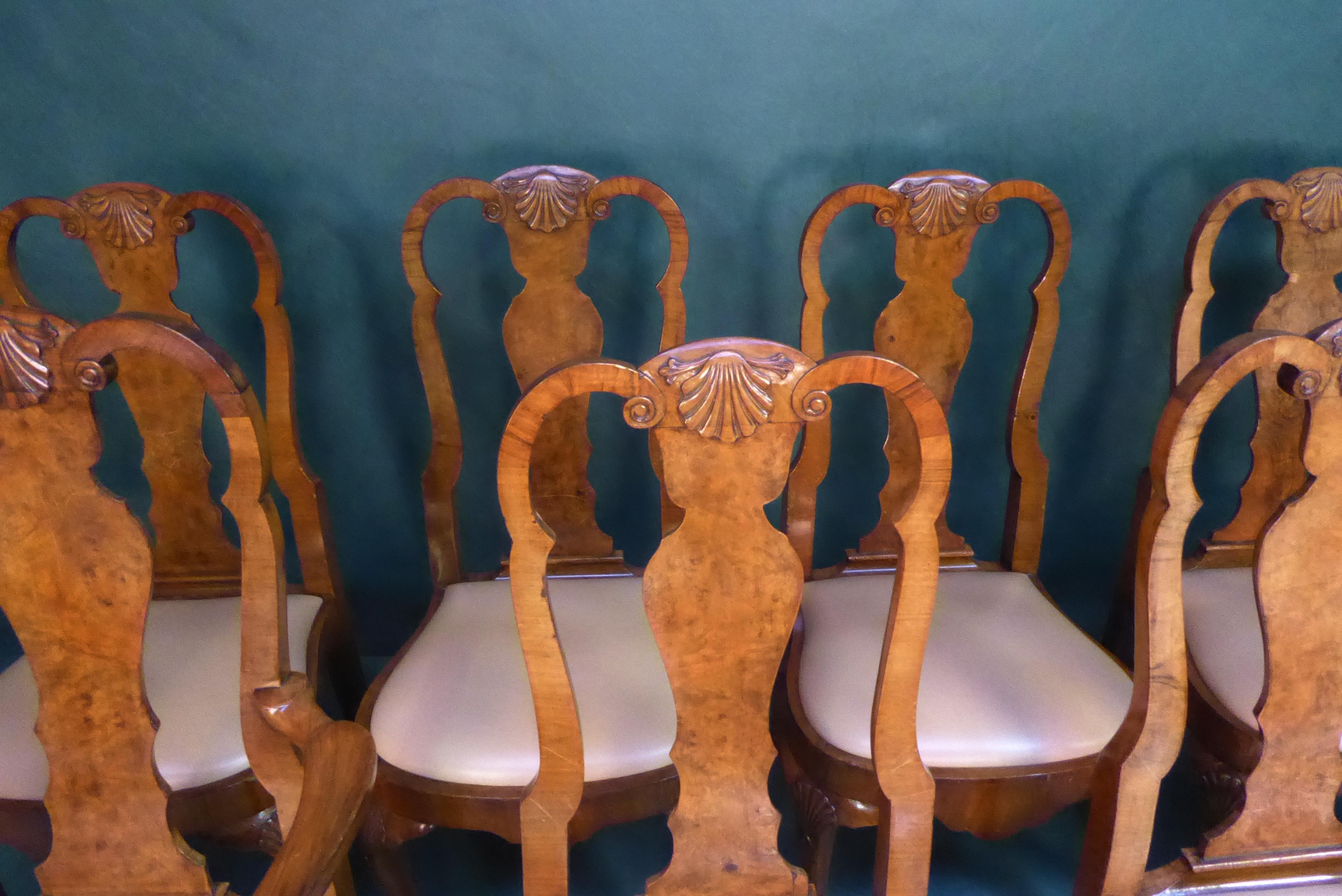 Set of 8 Walnut Queen Anne Style Dining Chairs In Good Condition For Sale In Glencarse, Perthshire