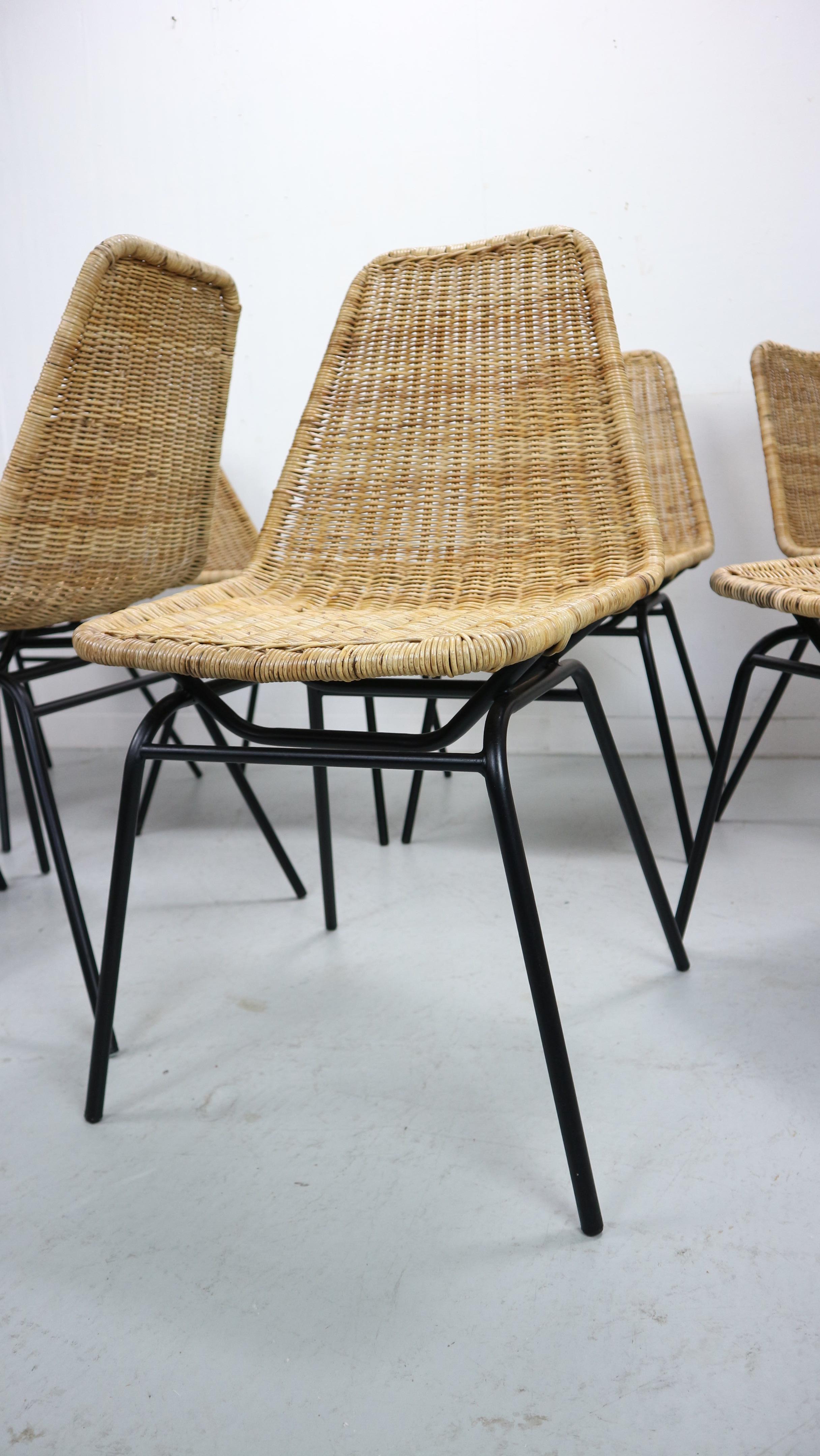 set of 8 wicker chairs model 'italia 100' from the 1960s, Netherlands For Sale 4