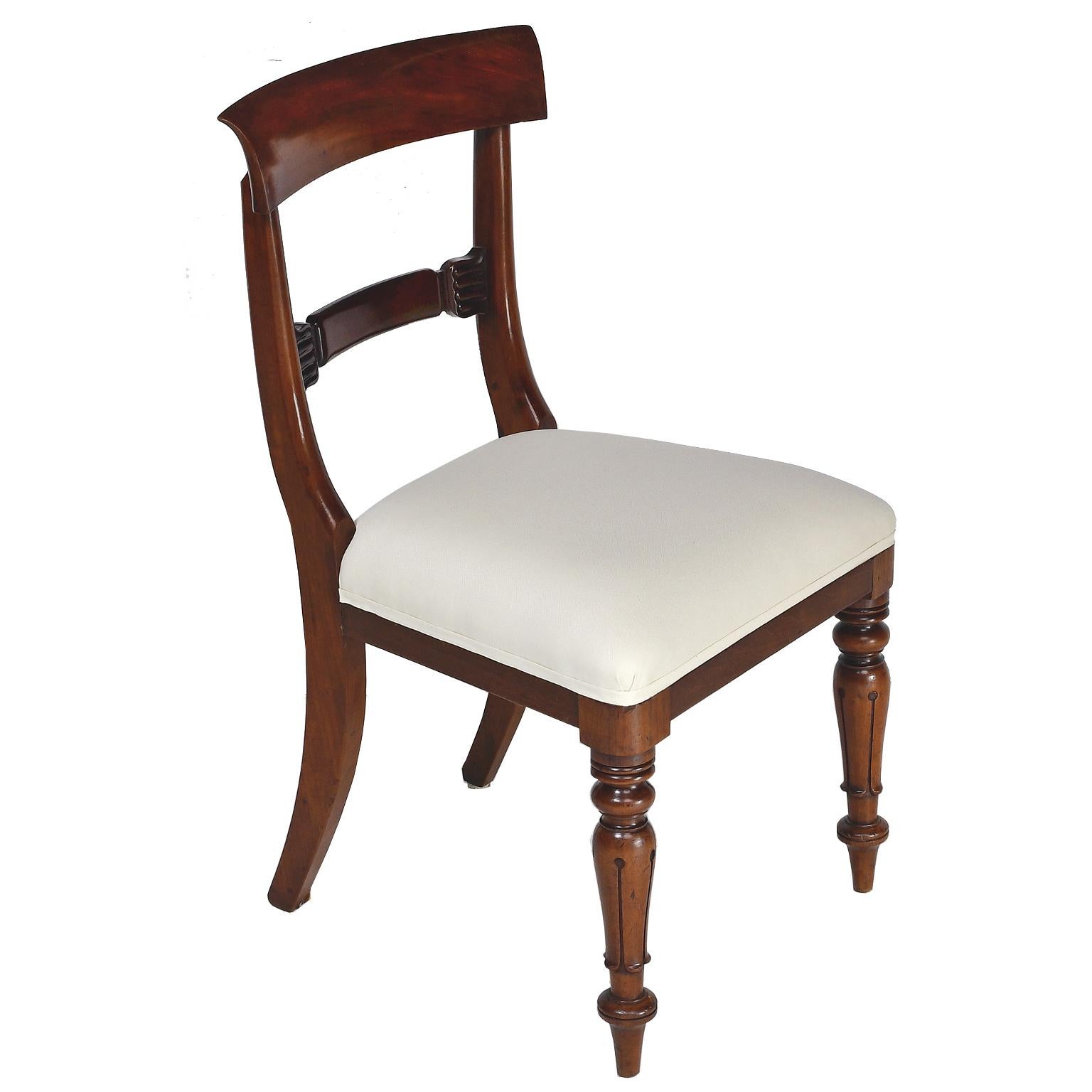 Set of 8 William IV Antique English Dining Chairs in Mahogany w 2 Arms & 6 Sides For Sale 6