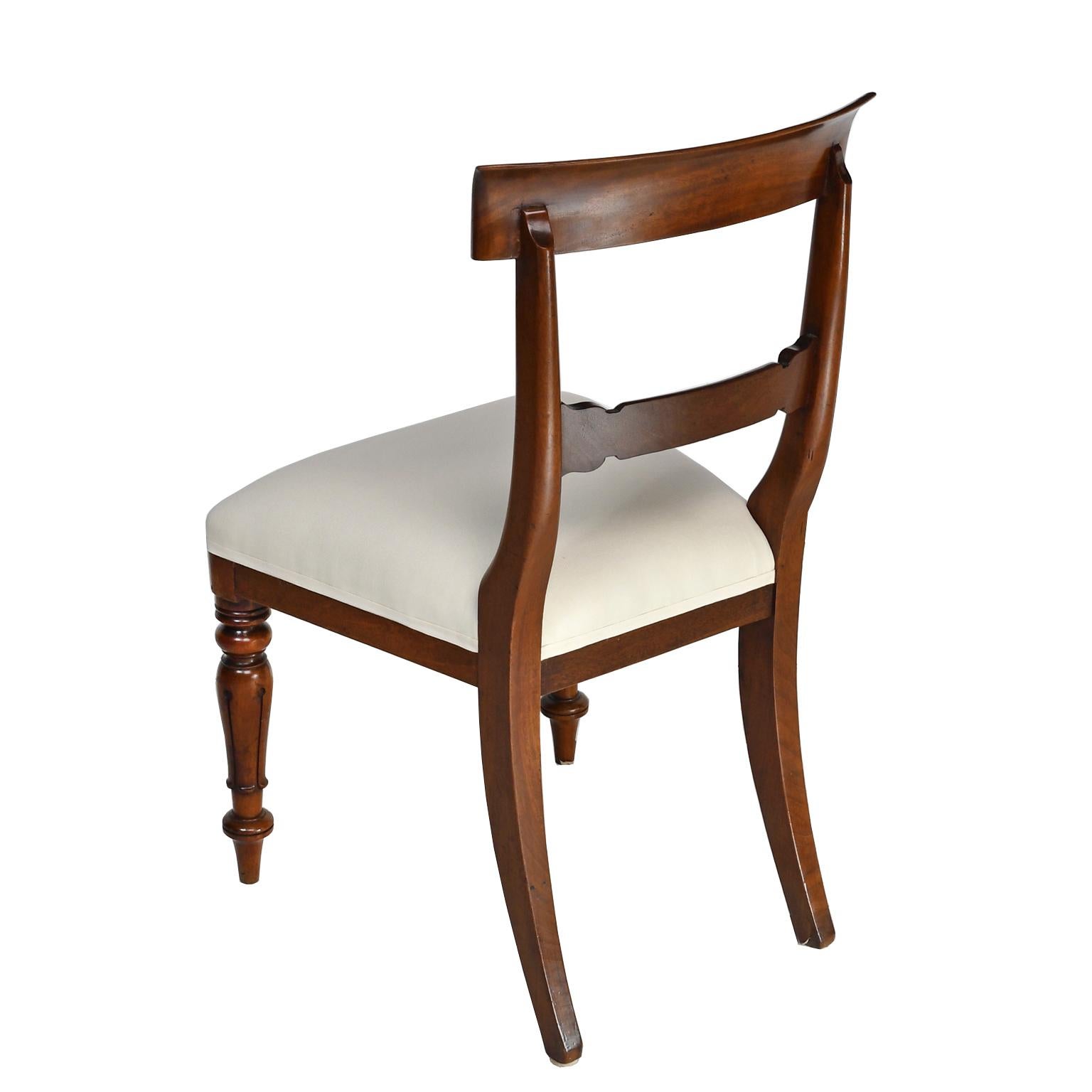 Set of 8 William IV Antique English Dining Chairs in Mahogany w 2 Arms & 6 Sides For Sale 8
