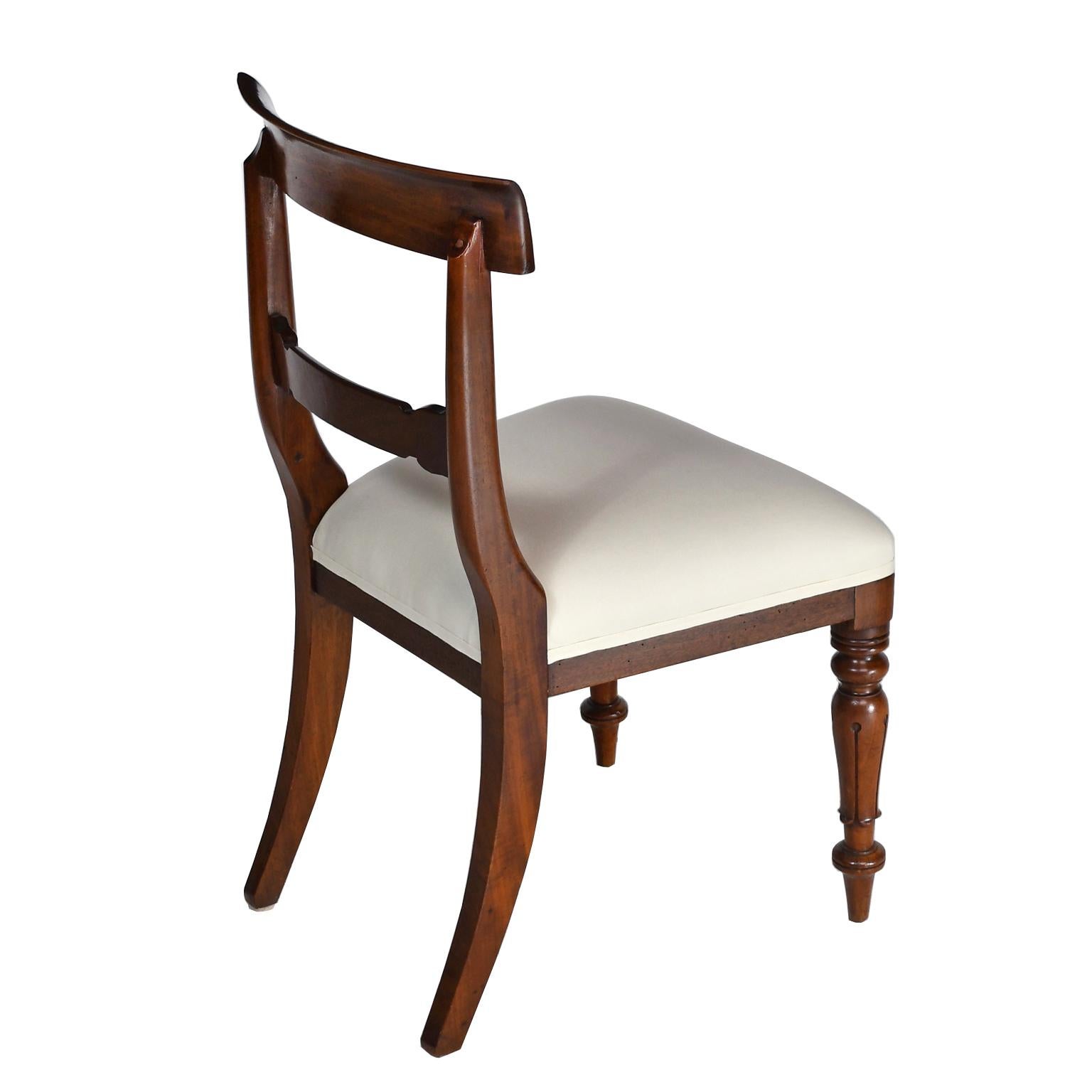 Set of 8 William IV Antique English Dining Chairs in Mahogany w 2 Arms & 6 Sides For Sale 9