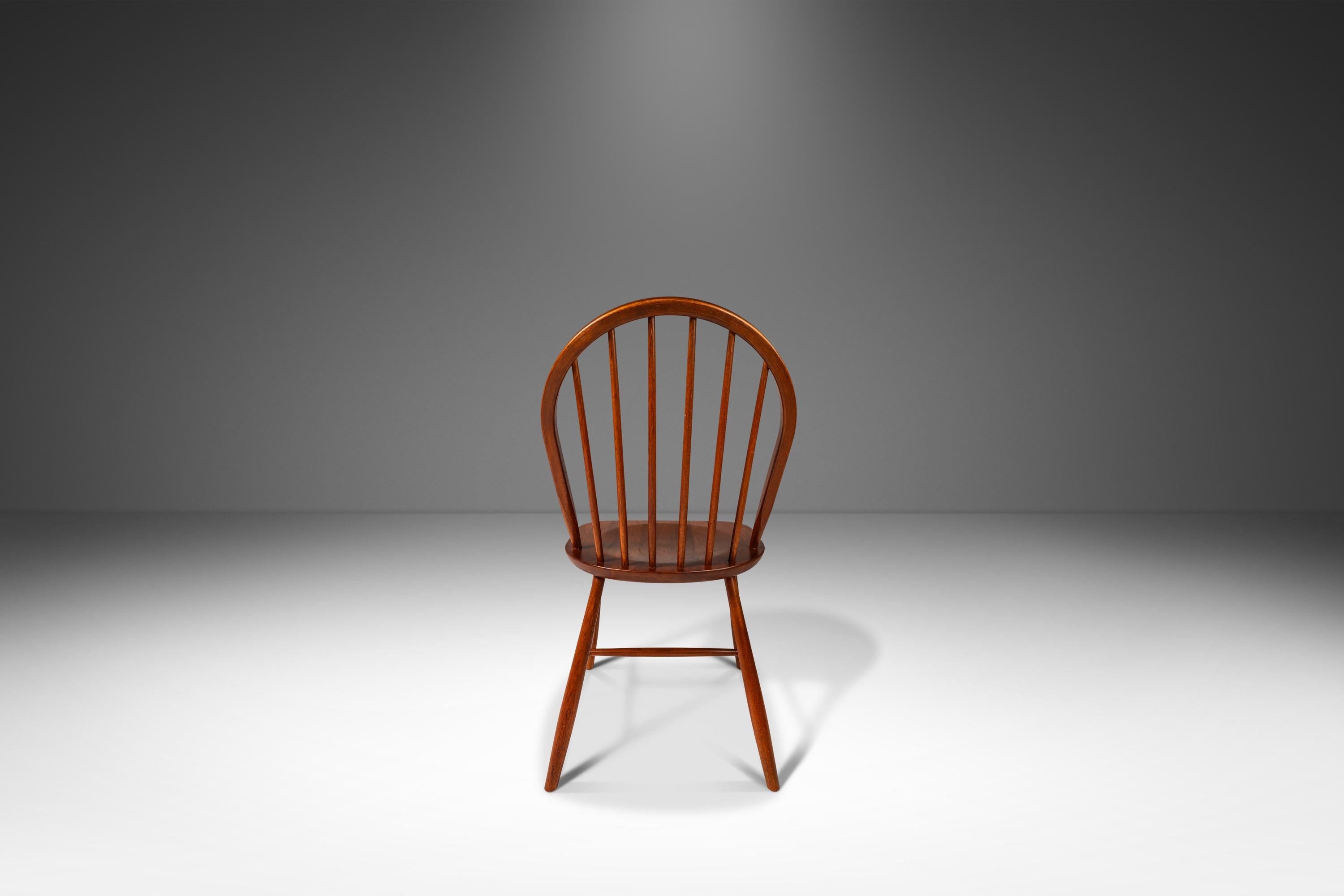 Set of 8 Windsor Dining Chairs by Erik Ole Jørgens for Tarm Stole, Denmark, 1960 In Good Condition In Deland, FL