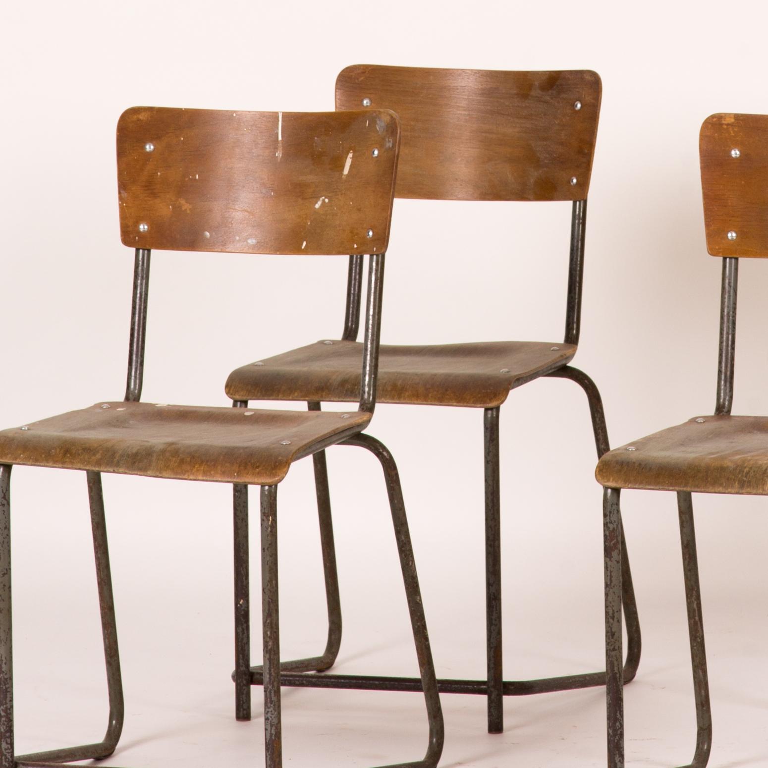 English Set of 8 Wood and Metal Dining Chairs from 1930s England For Sale
