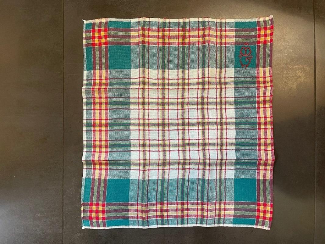 Set of 82 French Kitchen Table Towels in Linen Canvas with Embroidery, 1920s In Excellent Condition For Sale In Andrézieux-Bouthéon, FR