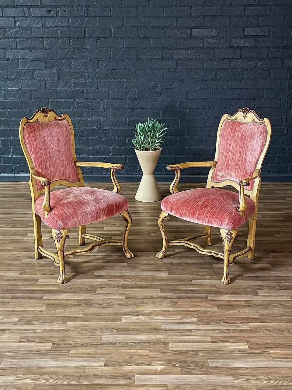Set of 8x French Style Painted & Carved Wood Dining Chairs In Good Condition For Sale In Los Angeles, CA