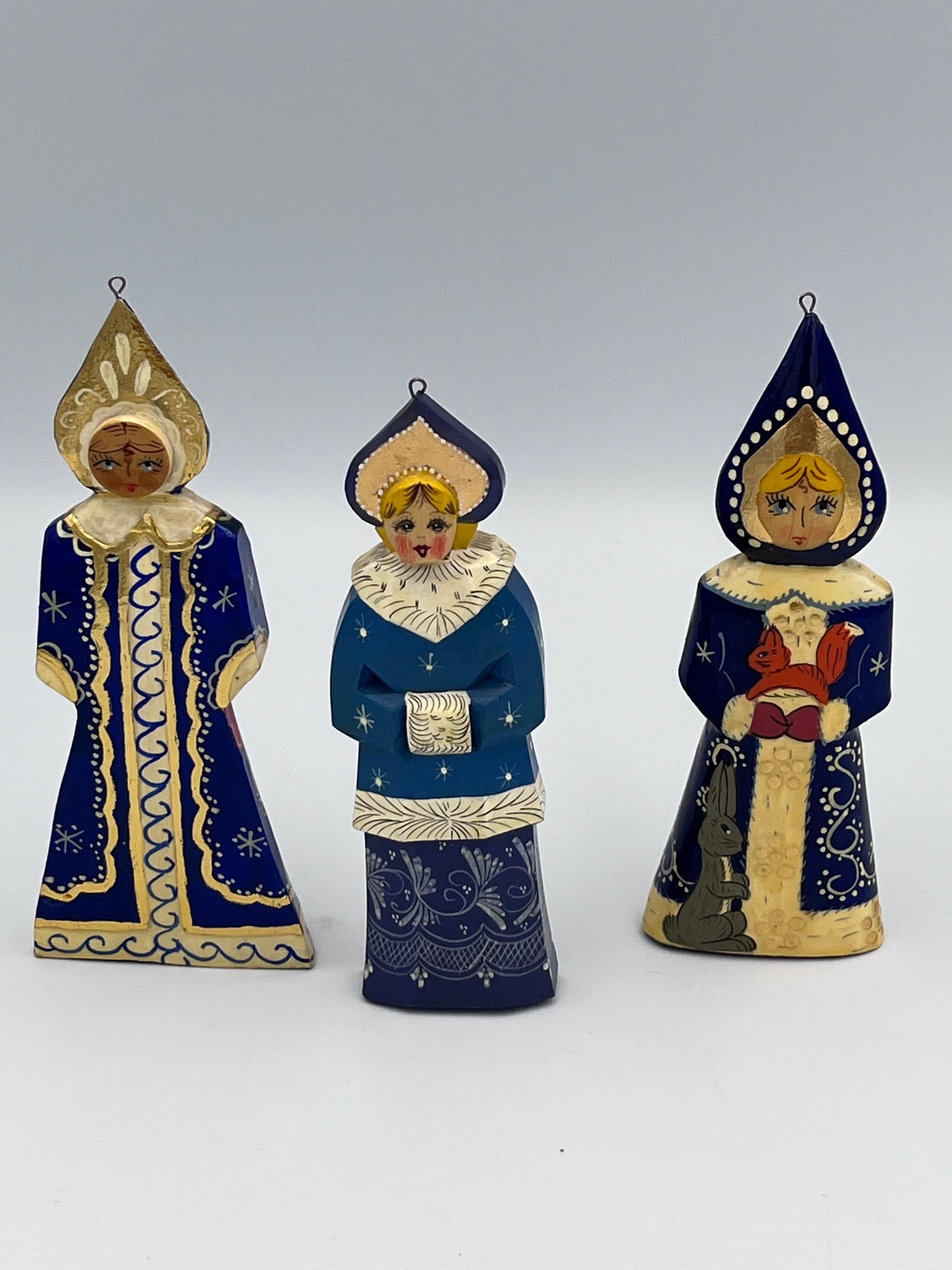Ensemble de 9 décorations de Noël figuratives orthodoxes orientales du 20e siècle peintes à la main en vente 6