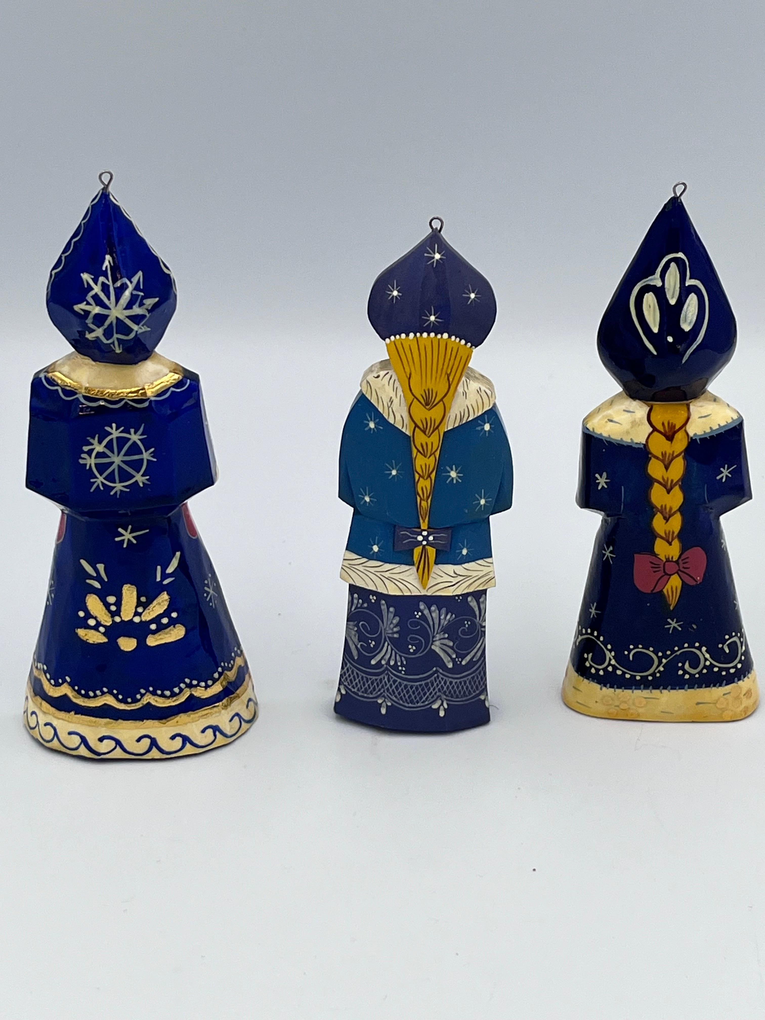 Ensemble de 9 décorations de Noël figuratives orthodoxes orientales du 20e siècle peintes à la main en vente 8