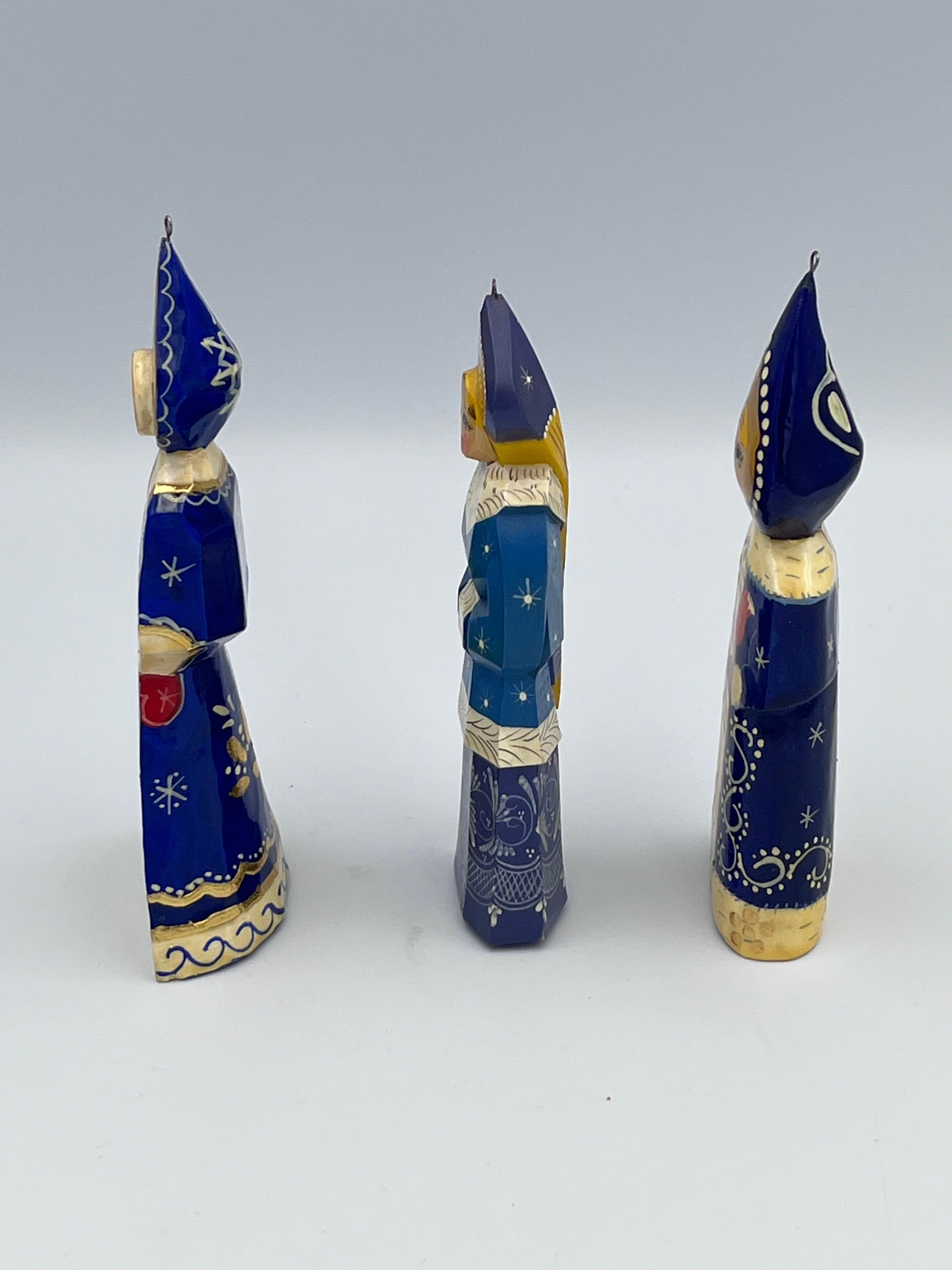 Ensemble de 9 décorations de Noël figuratives orthodoxes orientales du 20e siècle peintes à la main en vente 9