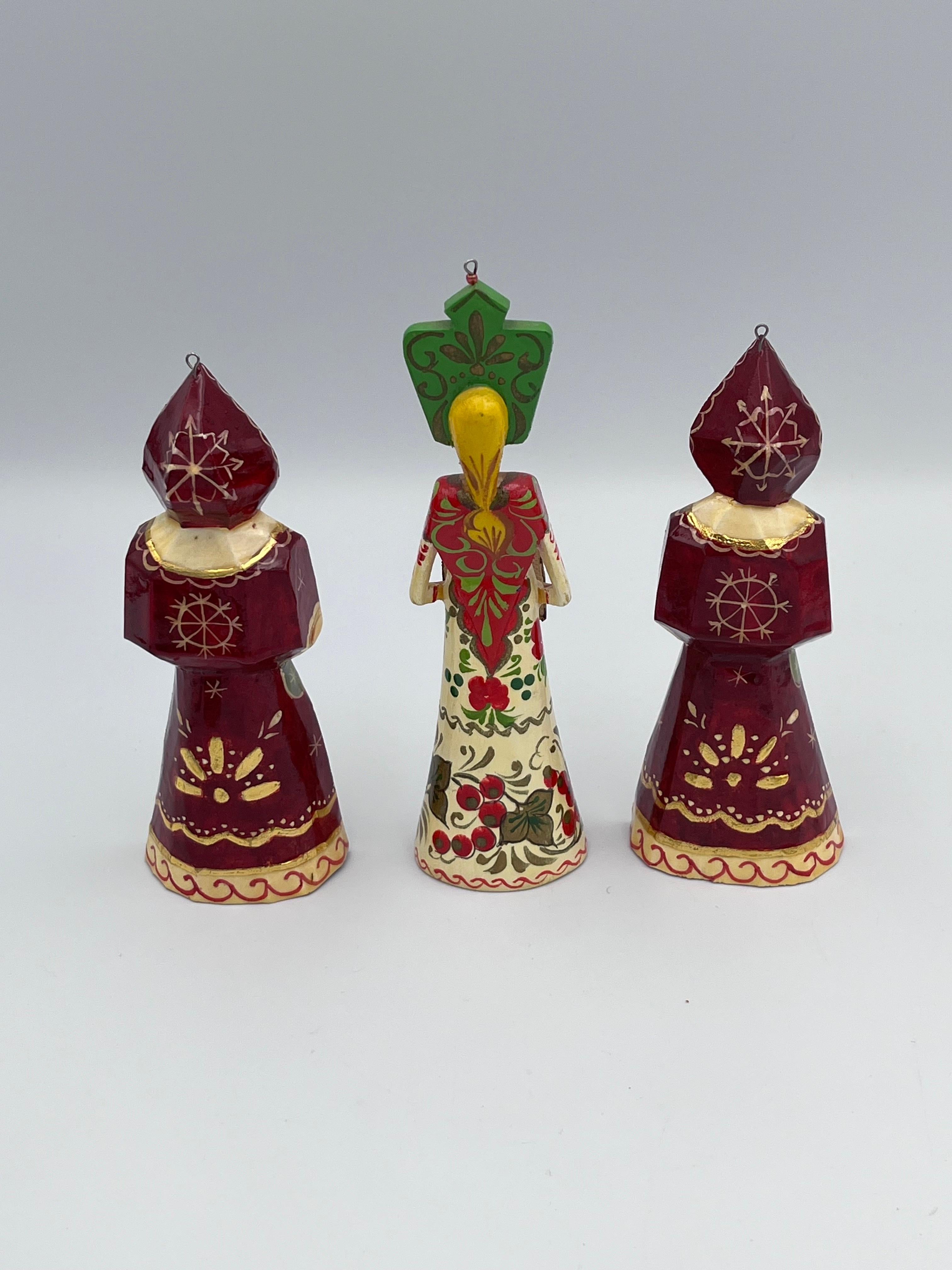 Ensemble de 9 décorations de Noël figuratives orthodoxes orientales du 20e siècle peintes à la main en vente 3