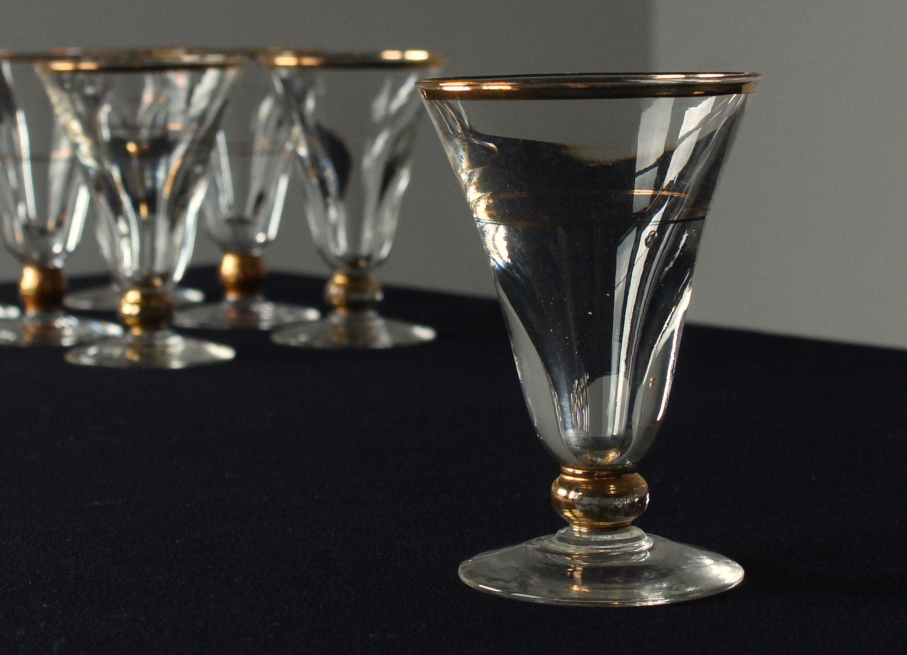 9 Art Nouveau Aperitif Glasses, 1900s, France, Crystal Glass With Gold Decor In Good Condition For Sale In Greven, DE