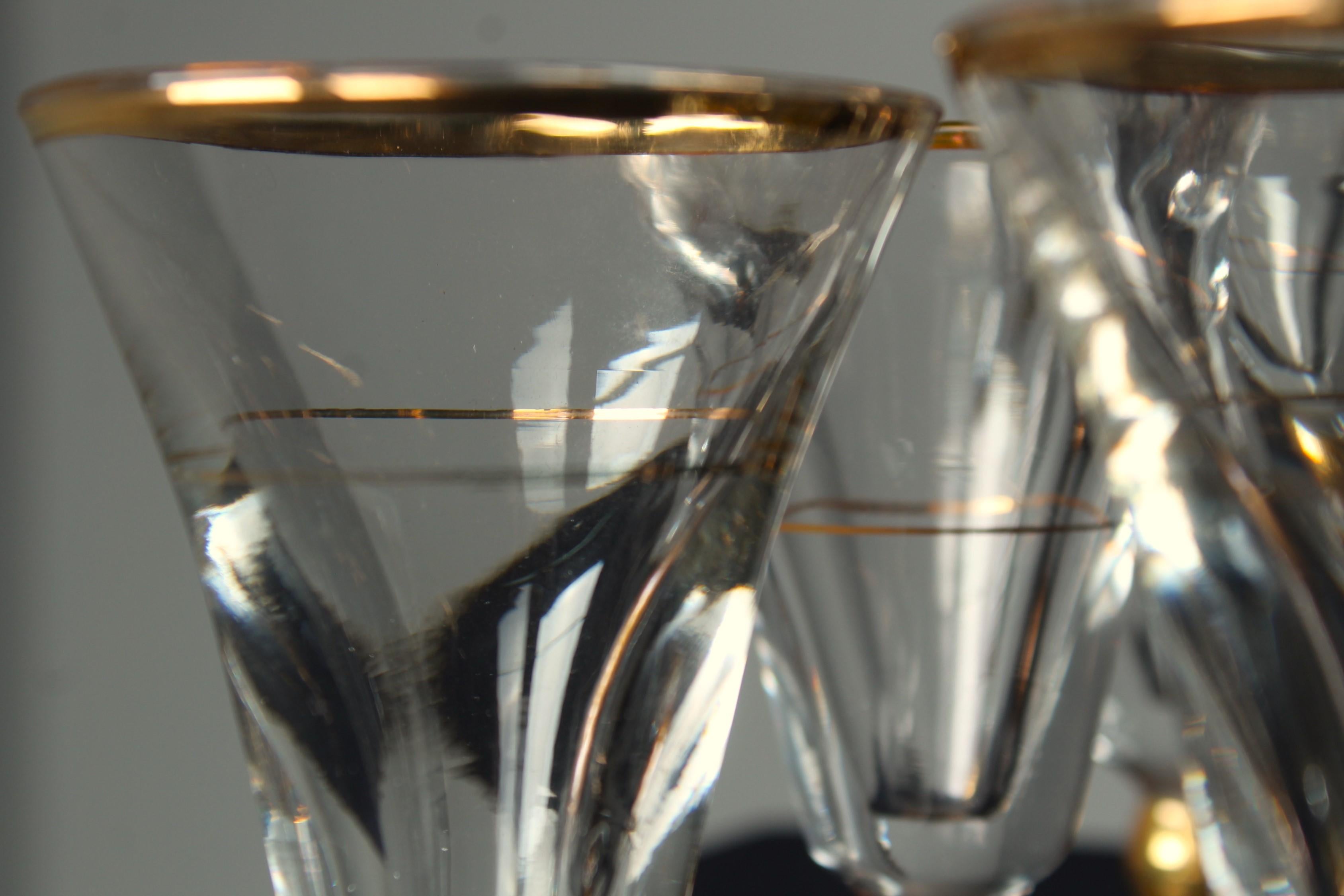 9 Jugendstil-Aperitifgläser, 1900er Jahre, Frankreich, Kristallglas mit Golddekor im Angebot 1