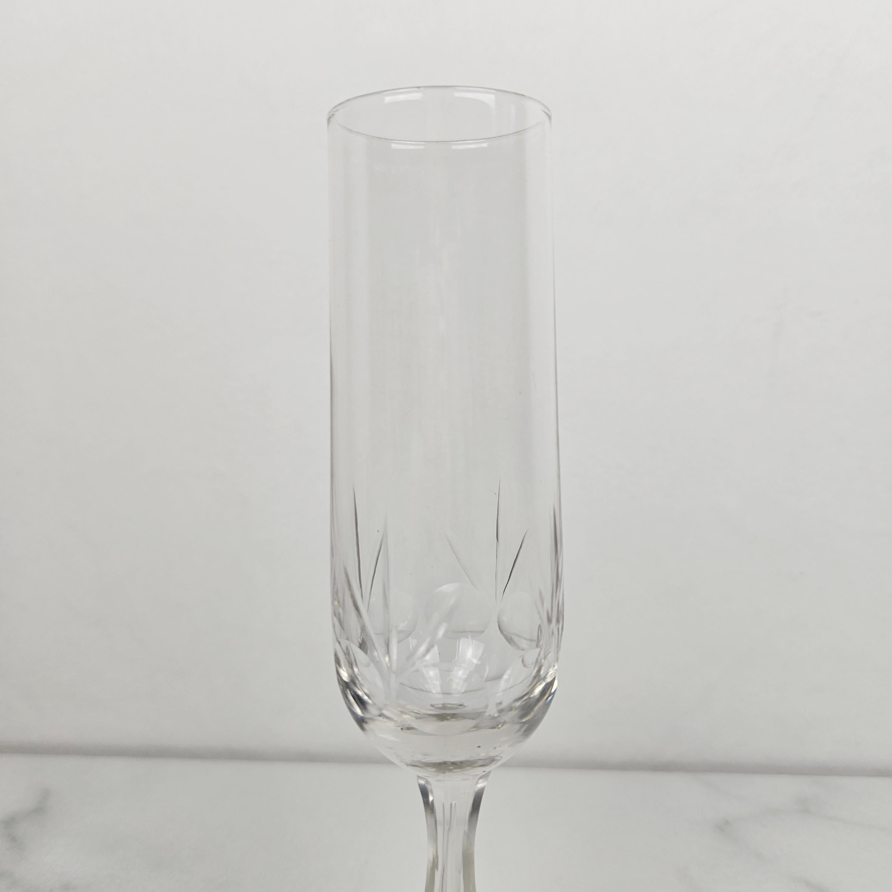Set of 9 Charming French Cut Glass Champagne Flutes, circa 1900 In Good Condition For Sale In Oud Beijerland, NL
