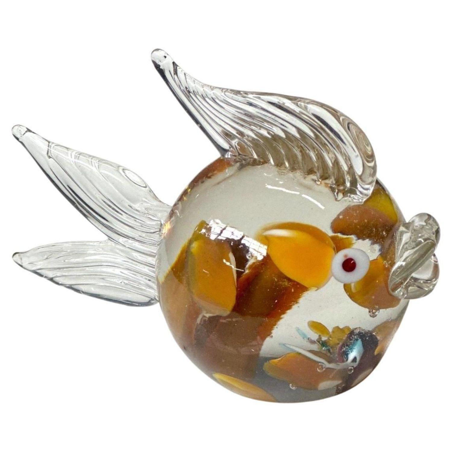 Ensemble de 9 figurines de poissons colorées en verre de Murano en vente 7
