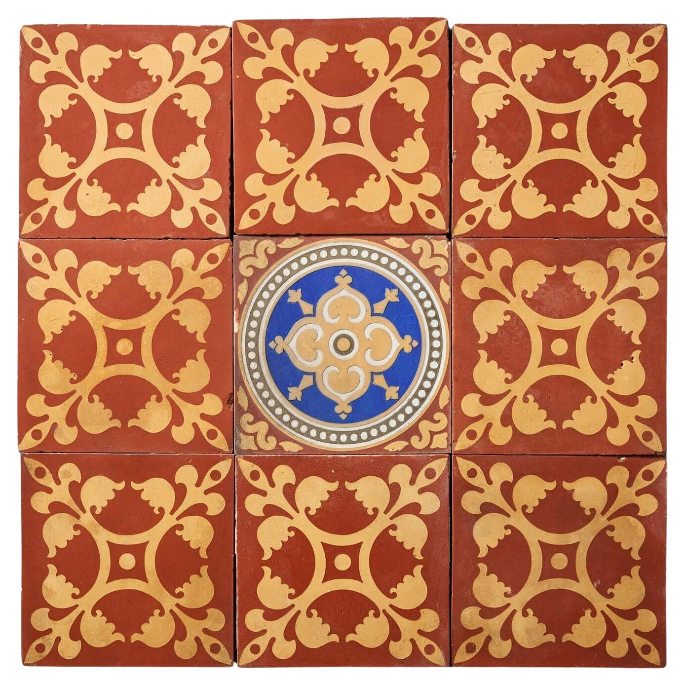 Set di 9 piastrelle ecclesiastiche antiche inglesi ad encausto in vendita