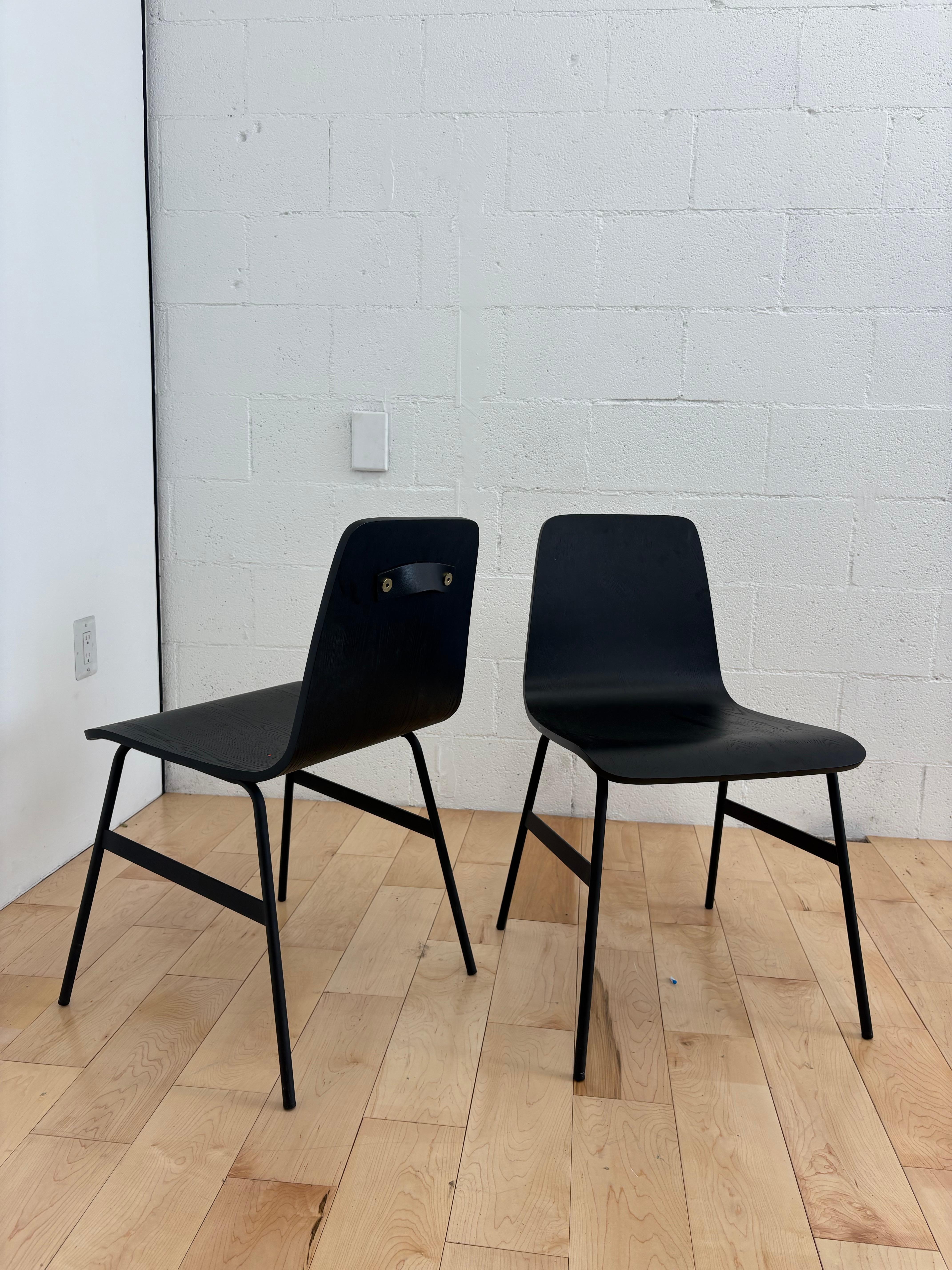 Acciaio Set di 9 sedie da pranzo Gus Modern Lecture - Bentwood nero opaco e acciaio in vendita
