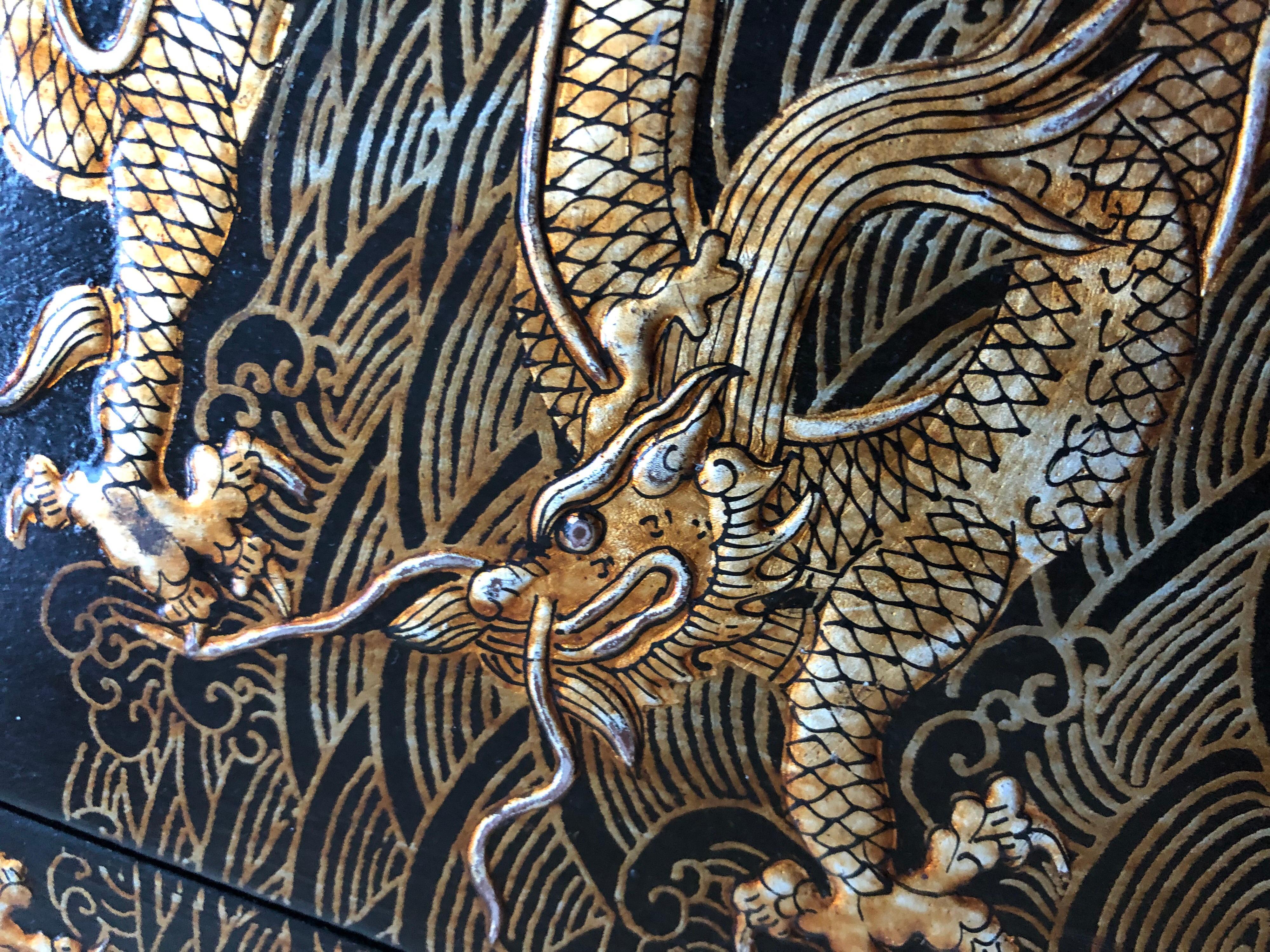 Set of 9 Hand Painted Lacquered Chinese Gold Dragon Wall Panels (Holz)