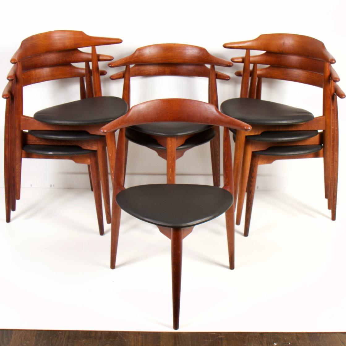 Set of 9 Hans Wegner Stacking Chairs for Fritz Hansen Model 4104 For Sale 5