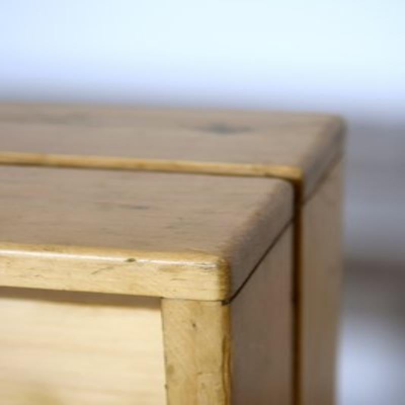 Ensemble de 9 tabourets Les Arcs par Charlotte Perriand, années 1950 en vente 11