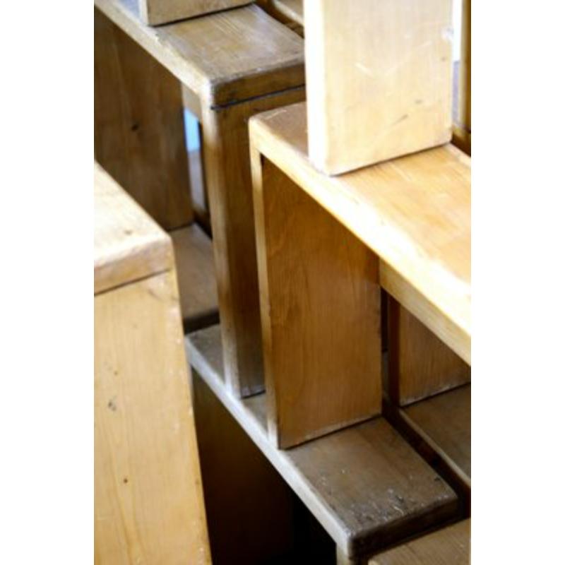 Français Ensemble de 9 tabourets Les Arcs par Charlotte Perriand, années 1950 en vente