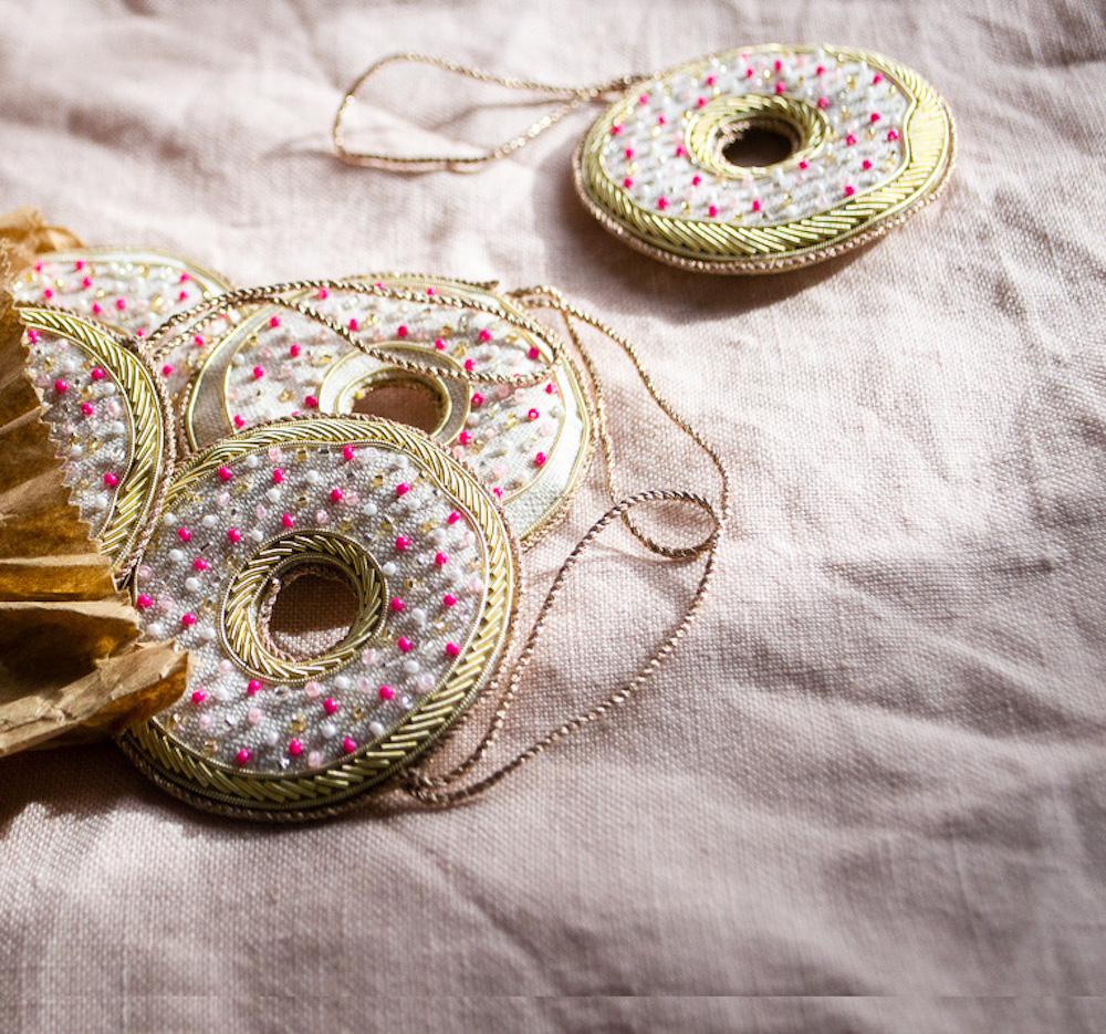 Contemporary Set of 9 Luxury Christmas Holiday Ornament Vintage Irish Linen Donuts Doughnuts For Sale